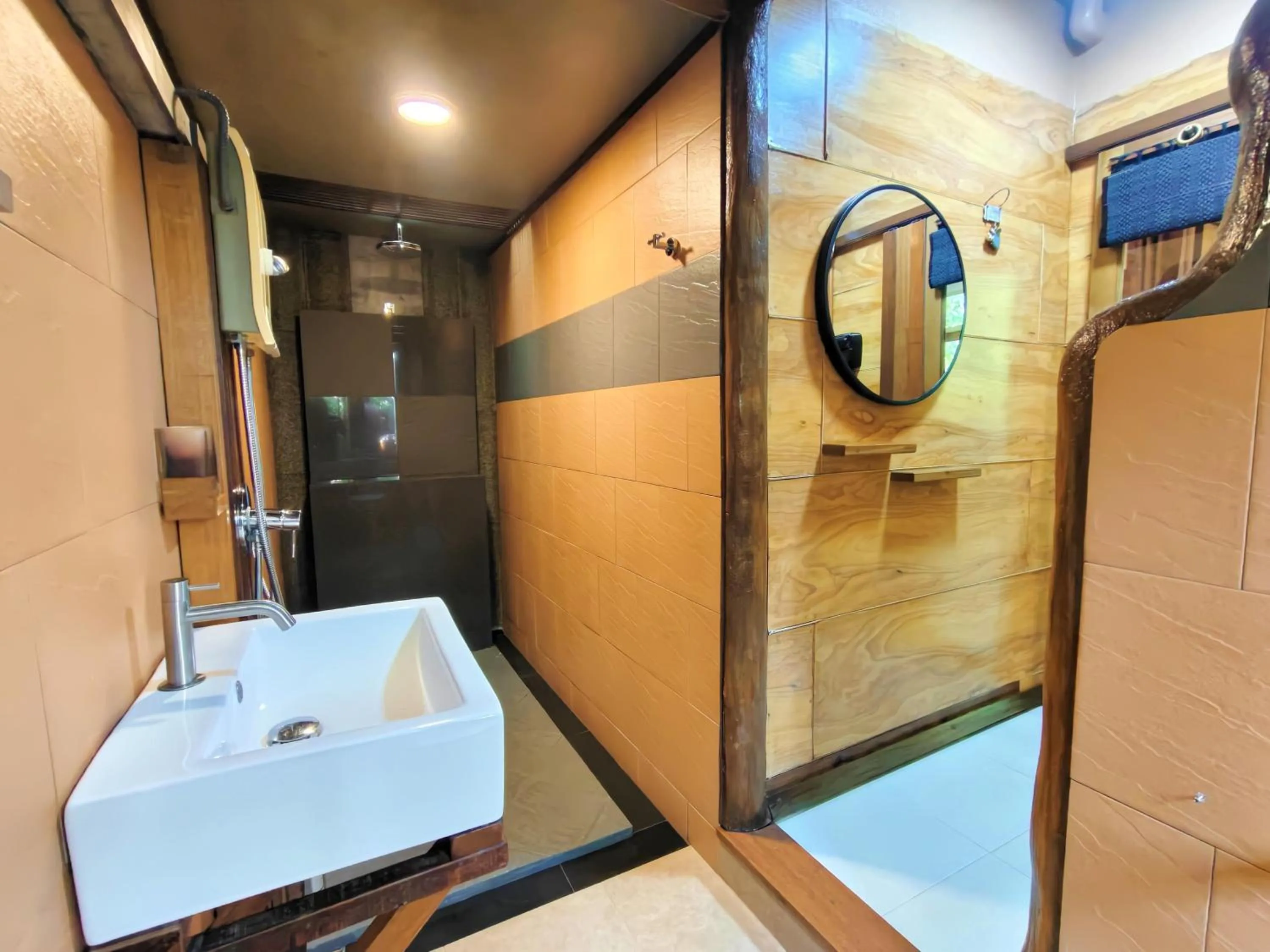 Shower in Cafe'@luv22