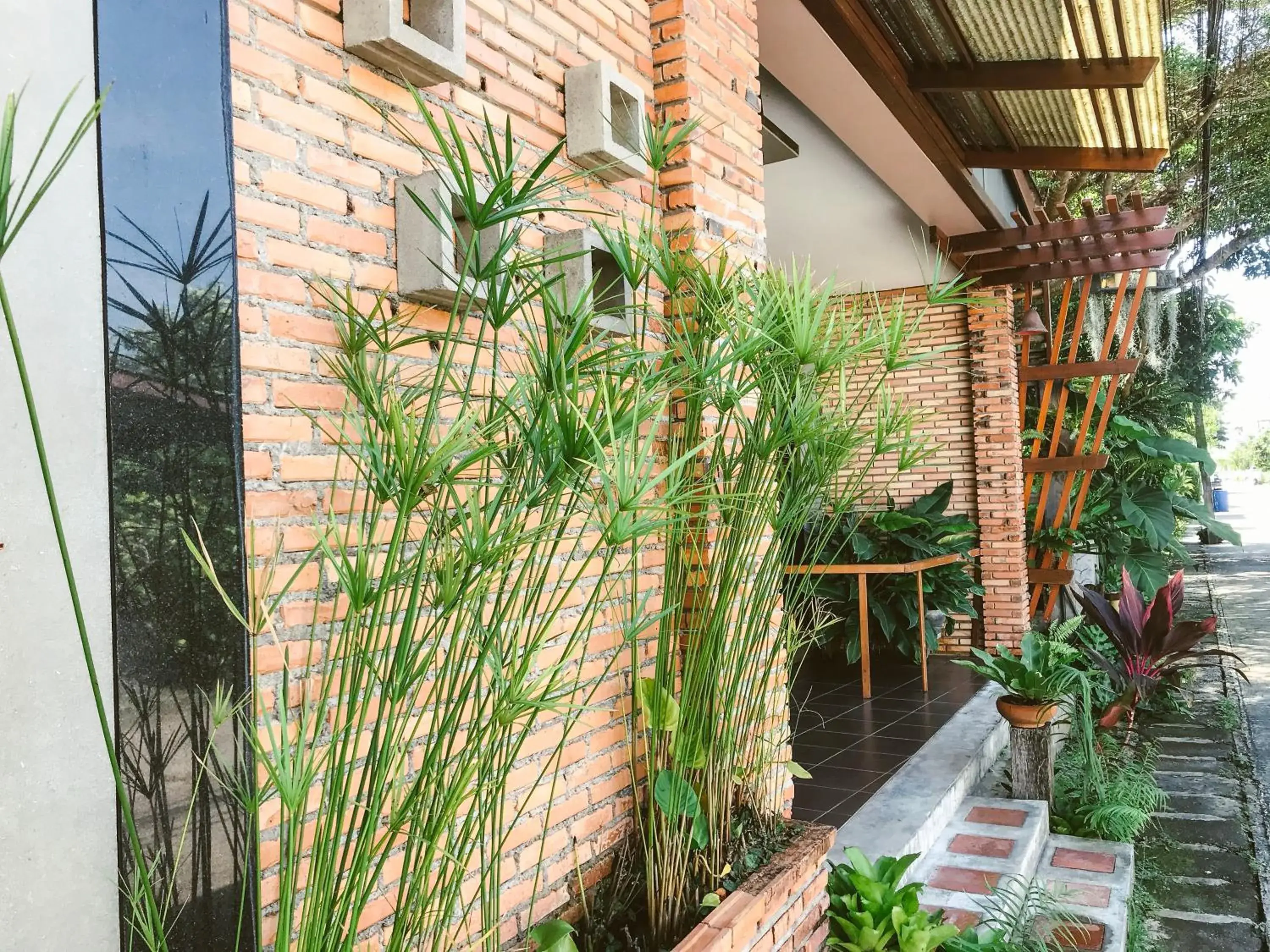 Facade/entrance in Cafe'@luv22 Facade/entrance in Cafe'@luv22