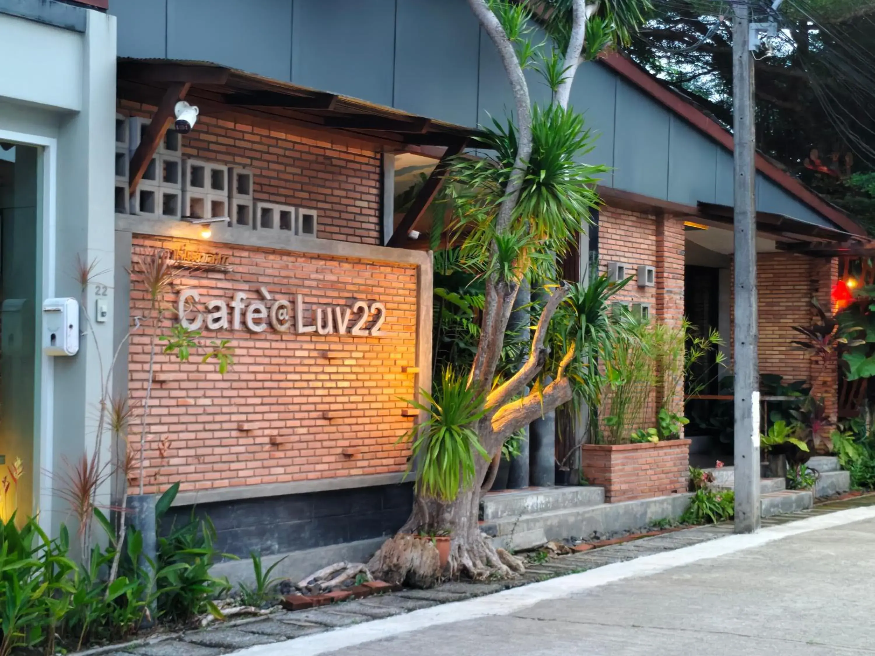 Property building in Cafe'@luv22 Property building in Cafe'@luv22