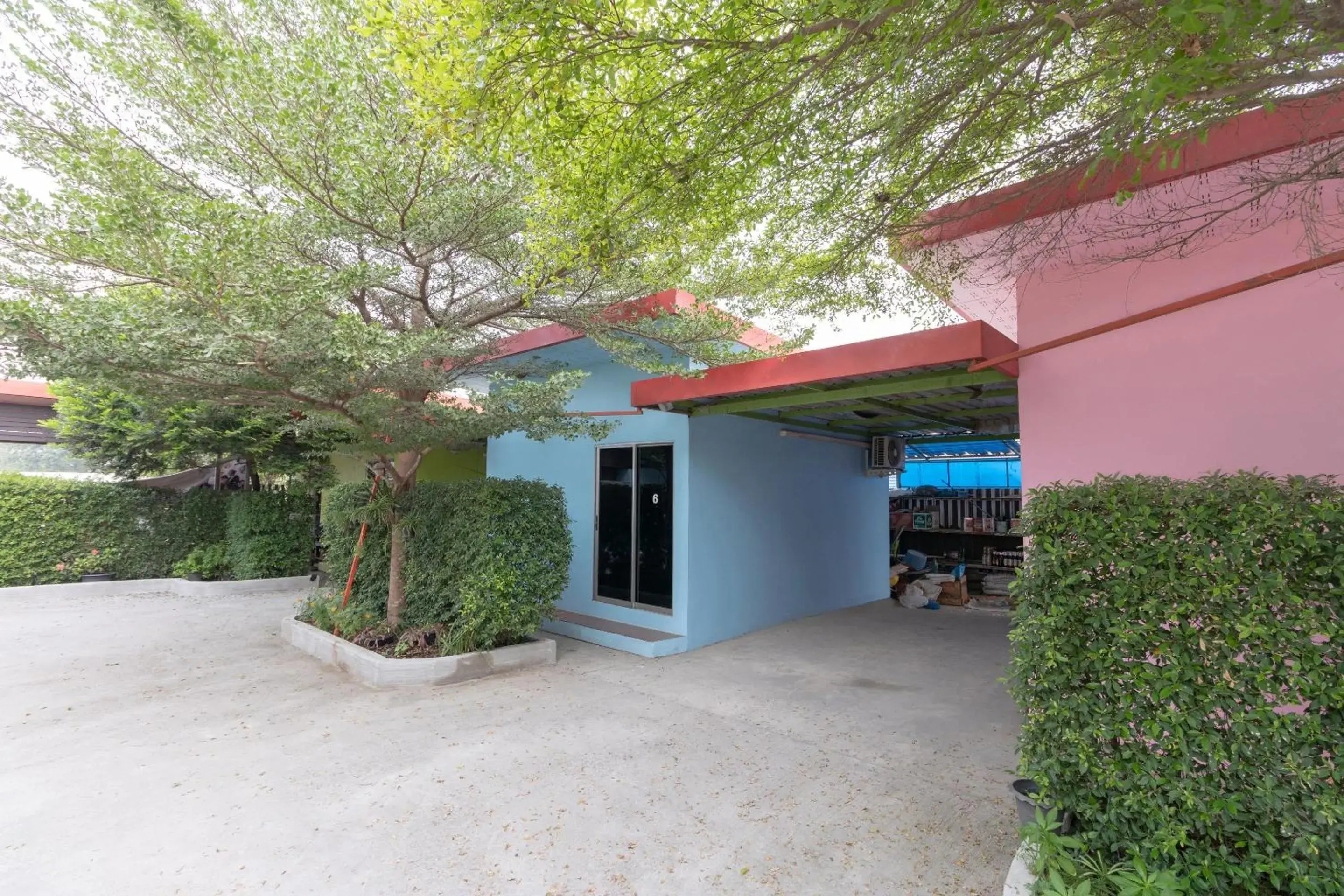 Facade/entrance in OYO 644 Pong Pai House Facade/entrance in OYO 644 Pong Pai House