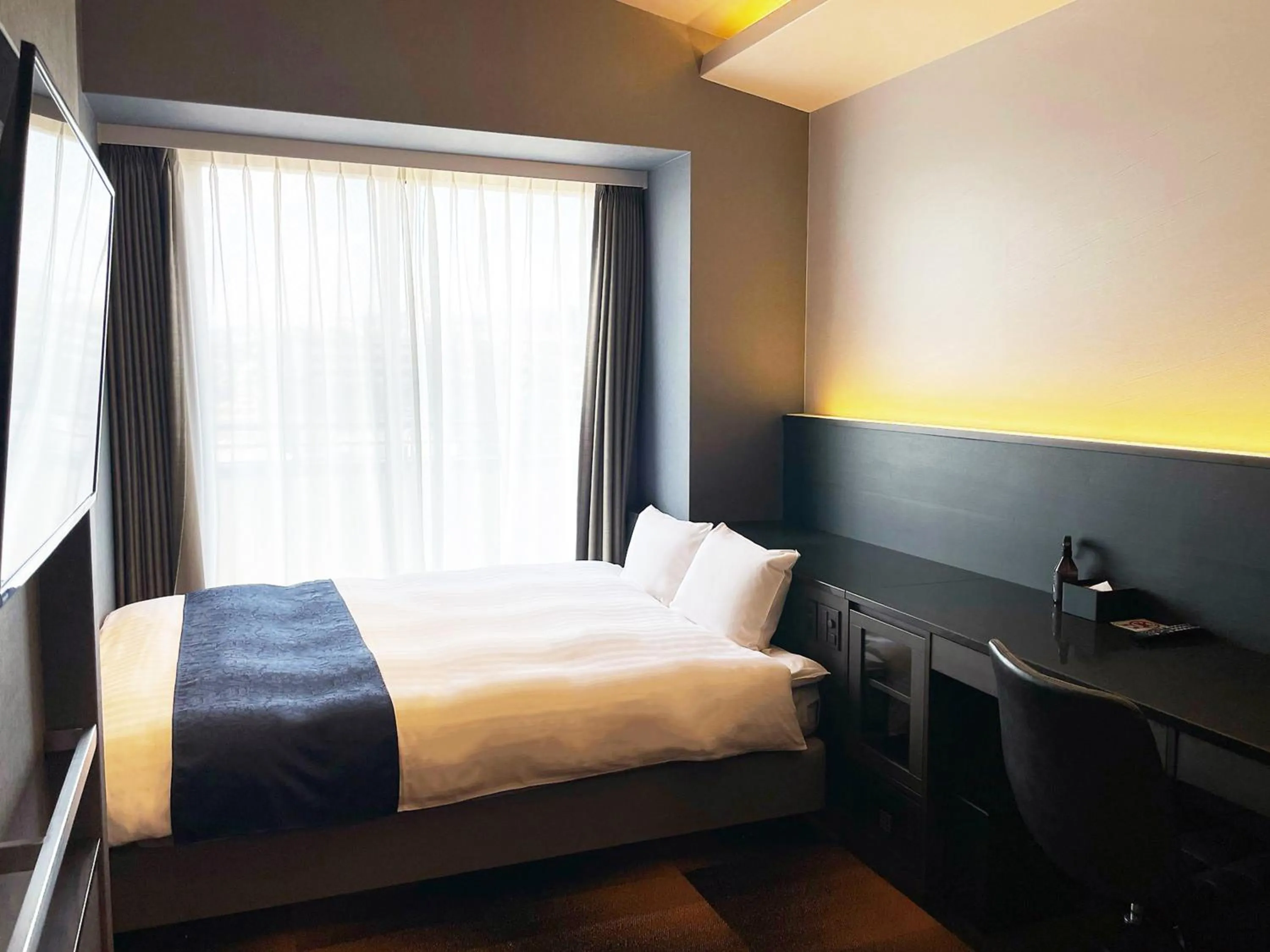 Photo of the whole room, Bed in Hotel Abest Grande Takatsuki