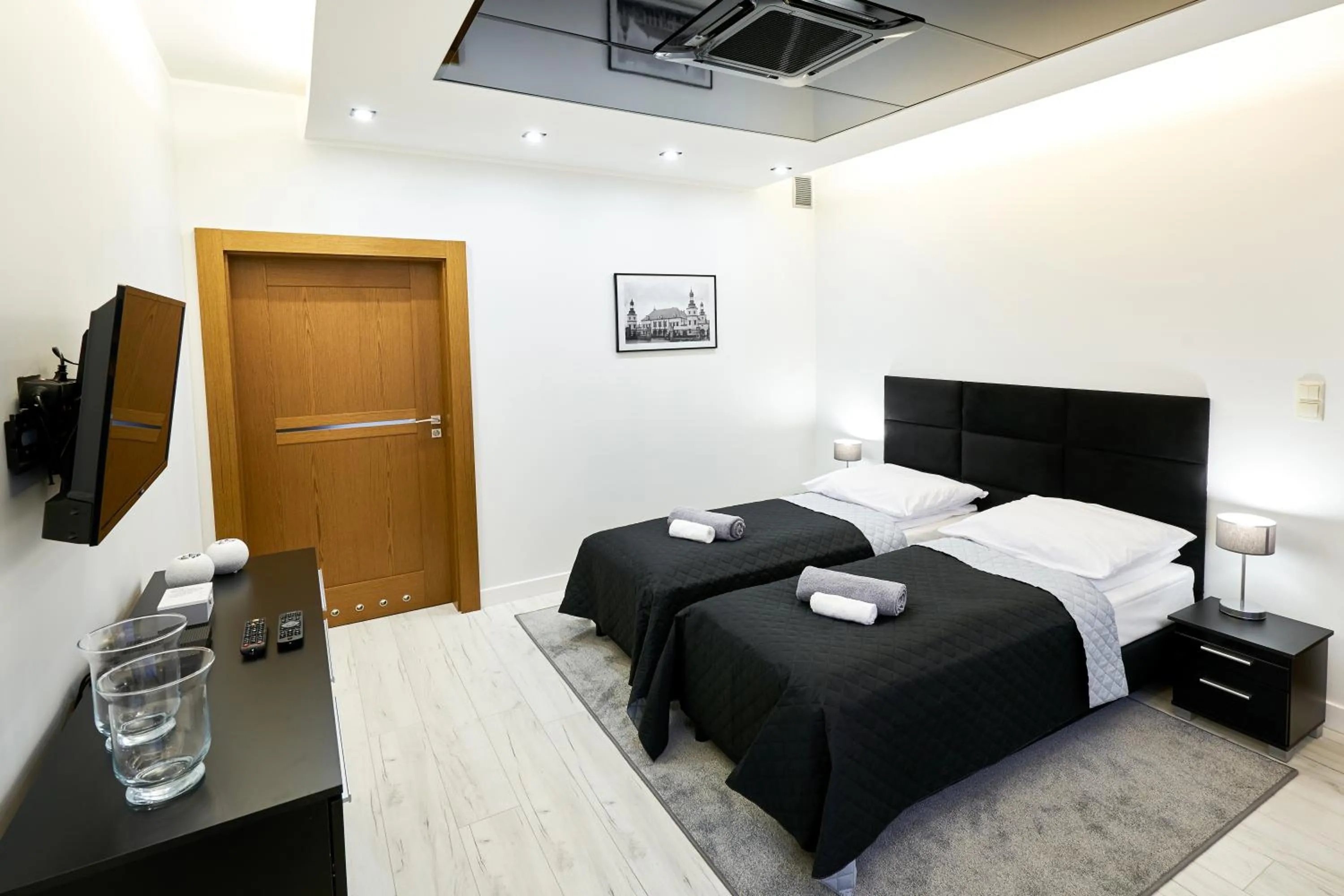 Bed in Prestige Apartamenty VINCI Centrum