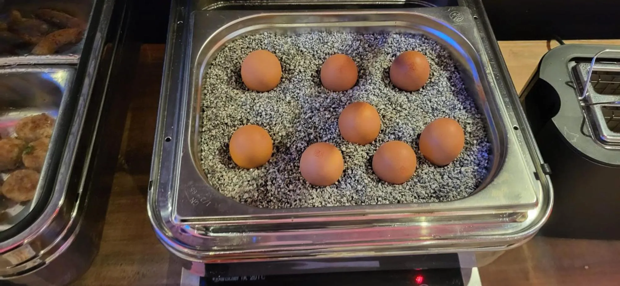 Breakfast in DORMERO Hotel Hannover-Langenhagen Airport