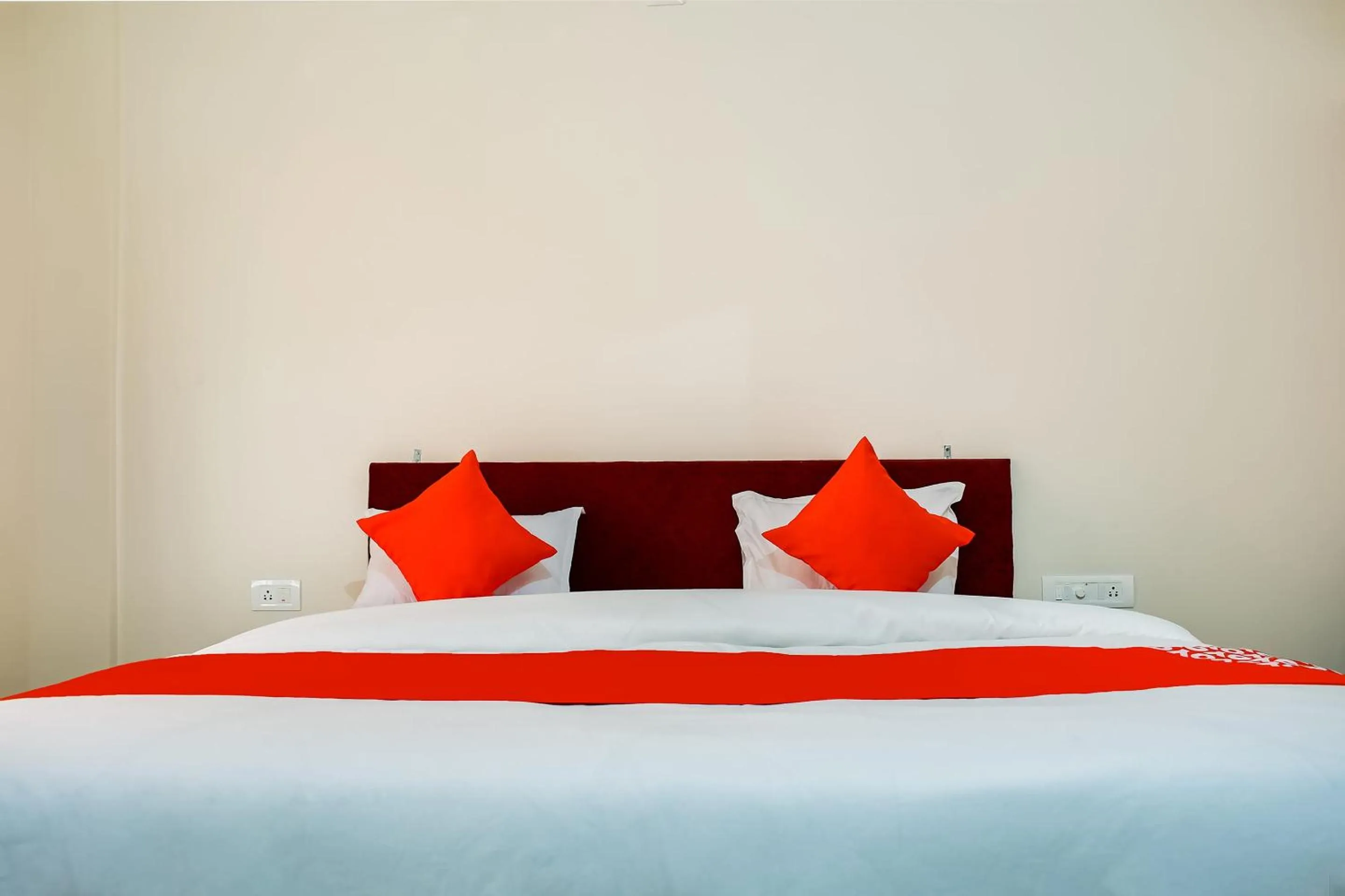 Bedroom, Bed in Hotel O Shiv Sai Palace