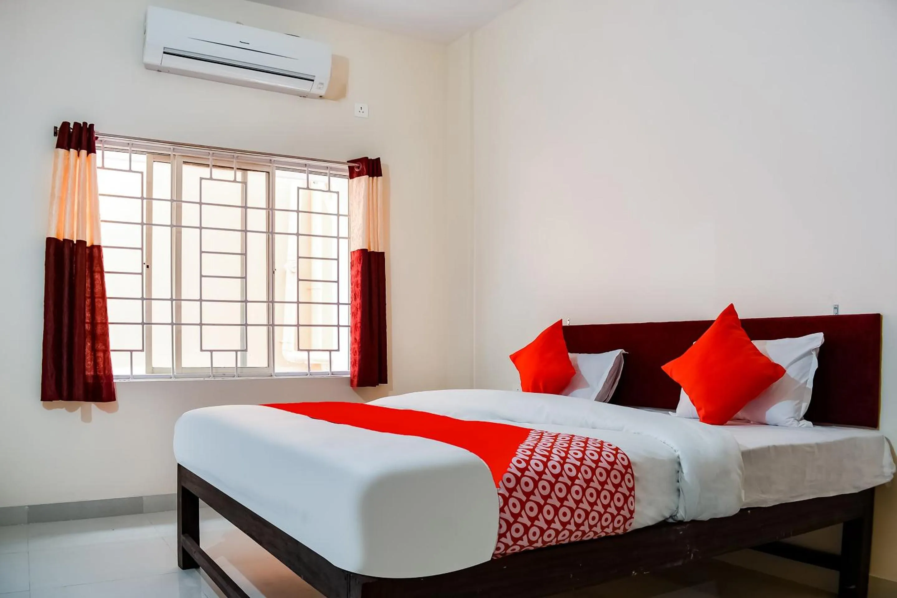 Bedroom, Bed in Hotel O Shiv Sai Palace