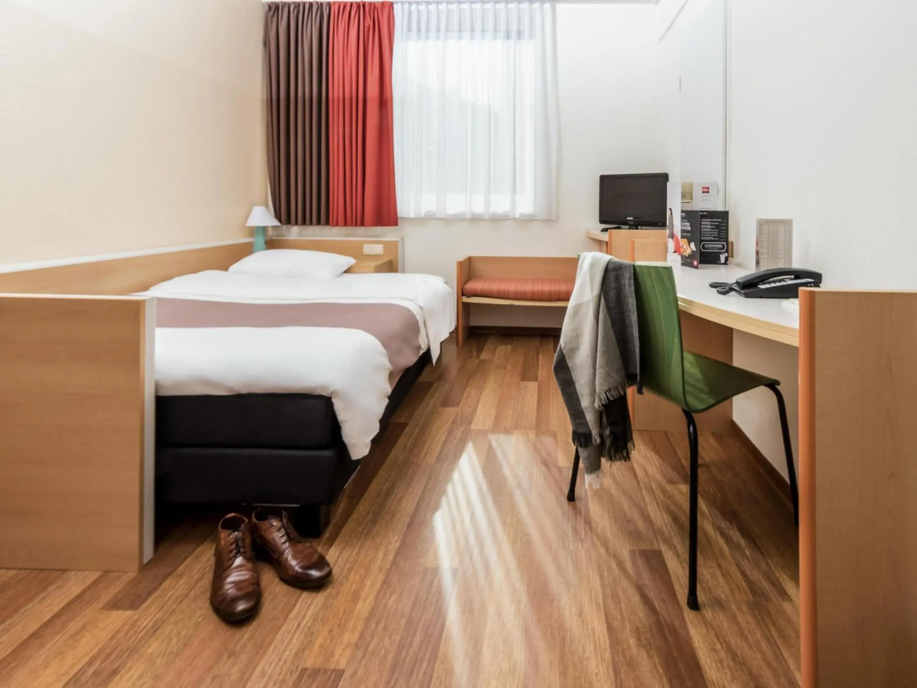 Bedroom, Bed in ibis Koblenz City Bedroom, Bed in ibis Koblenz City