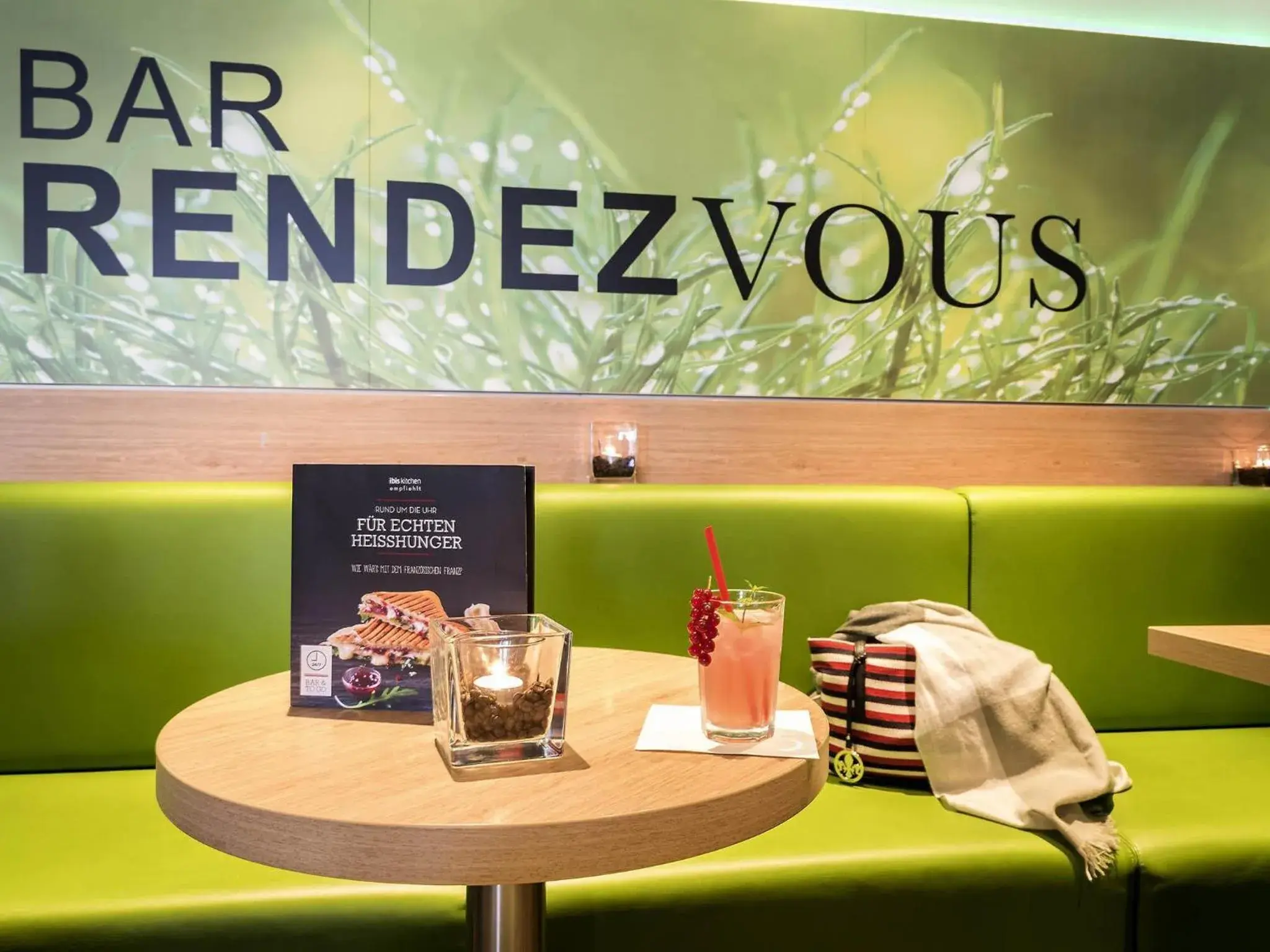 Lounge or bar in ibis Koblenz City Lounge or bar in ibis Koblenz City