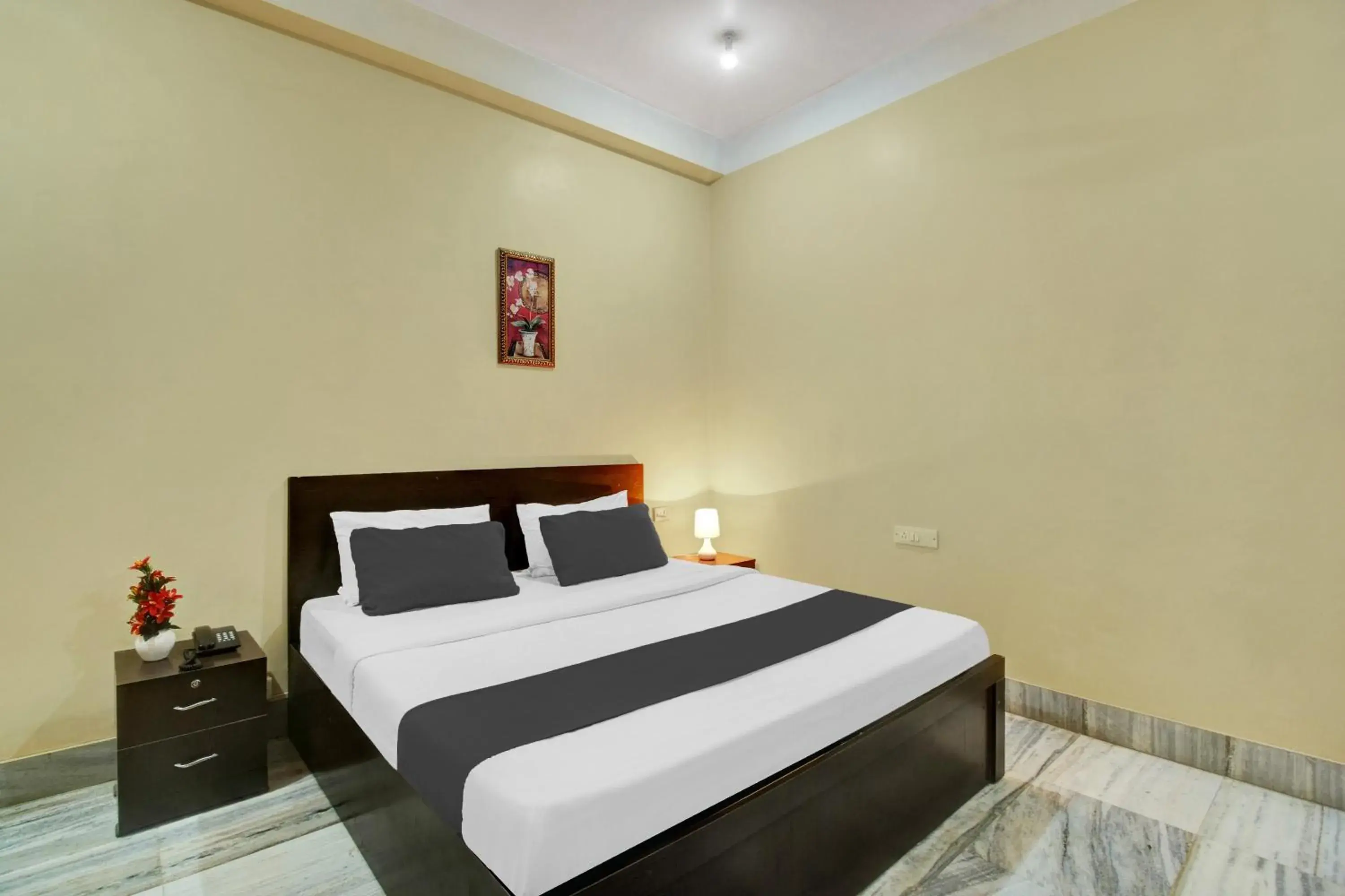 Deluxe Double Room - single occupancy in Super Hotel O Gorchuk Guwahati Deluxe Double Room - single occupancy in Super Hotel O Gorchuk Guwahati