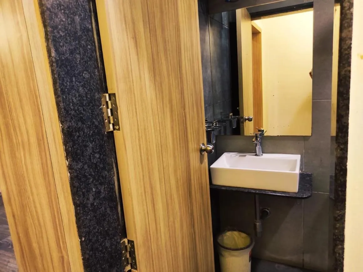 Bathroom in Hotel Manasi Royal