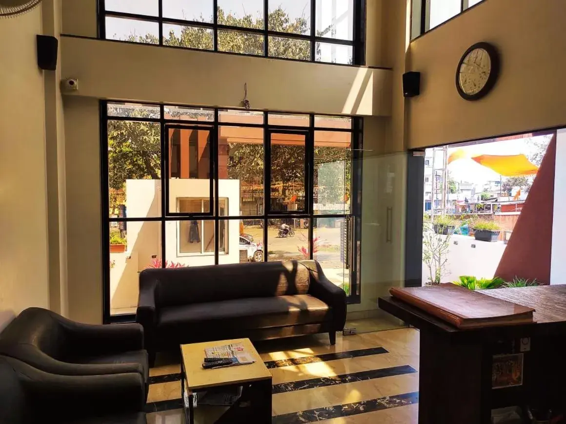 Lobby or reception in Hotel Manasi INN Lobby or reception in Hotel Manasi INN