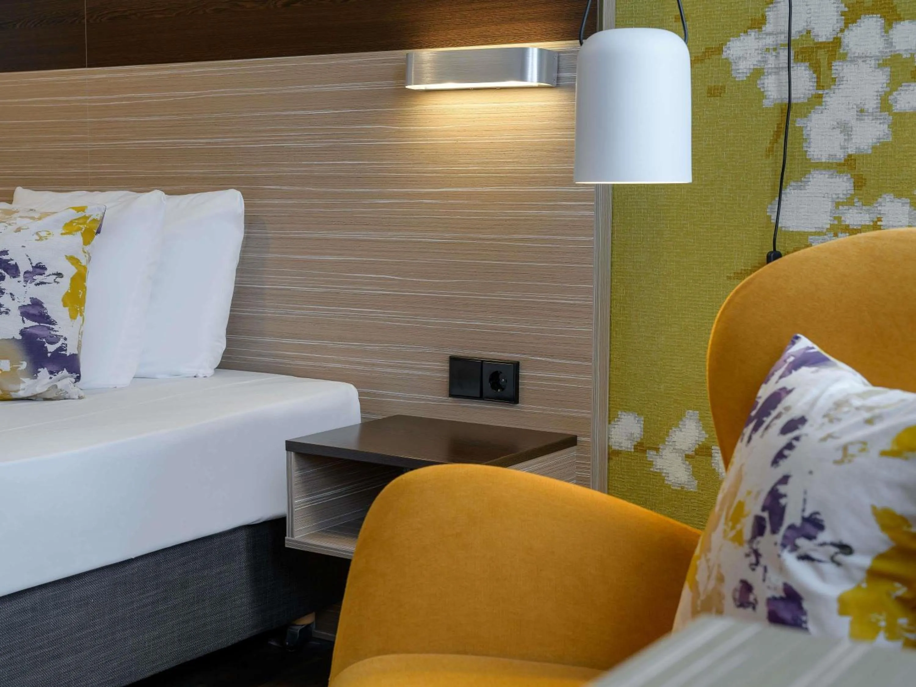 Bedroom, Bed in Mercure Hotel Stuttgart Gerlingen