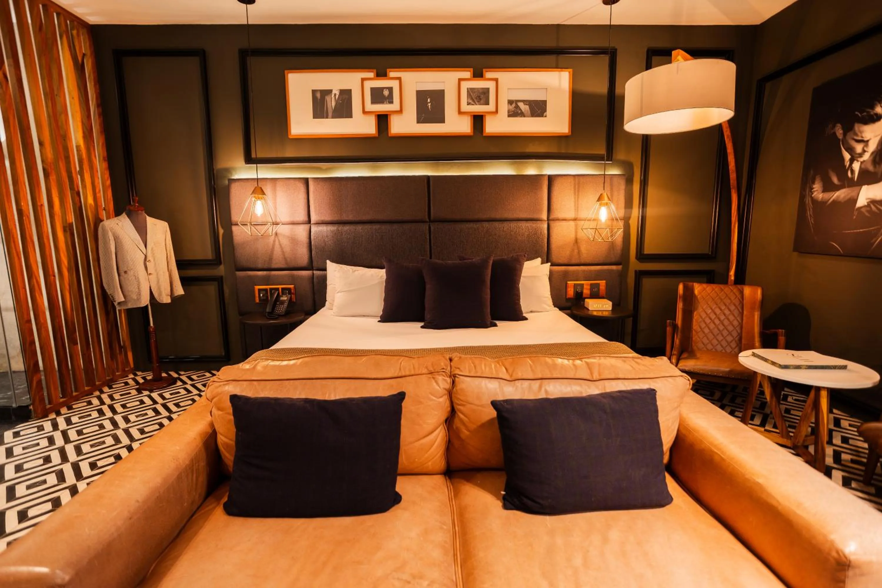 Bed in Diez Diez Collection