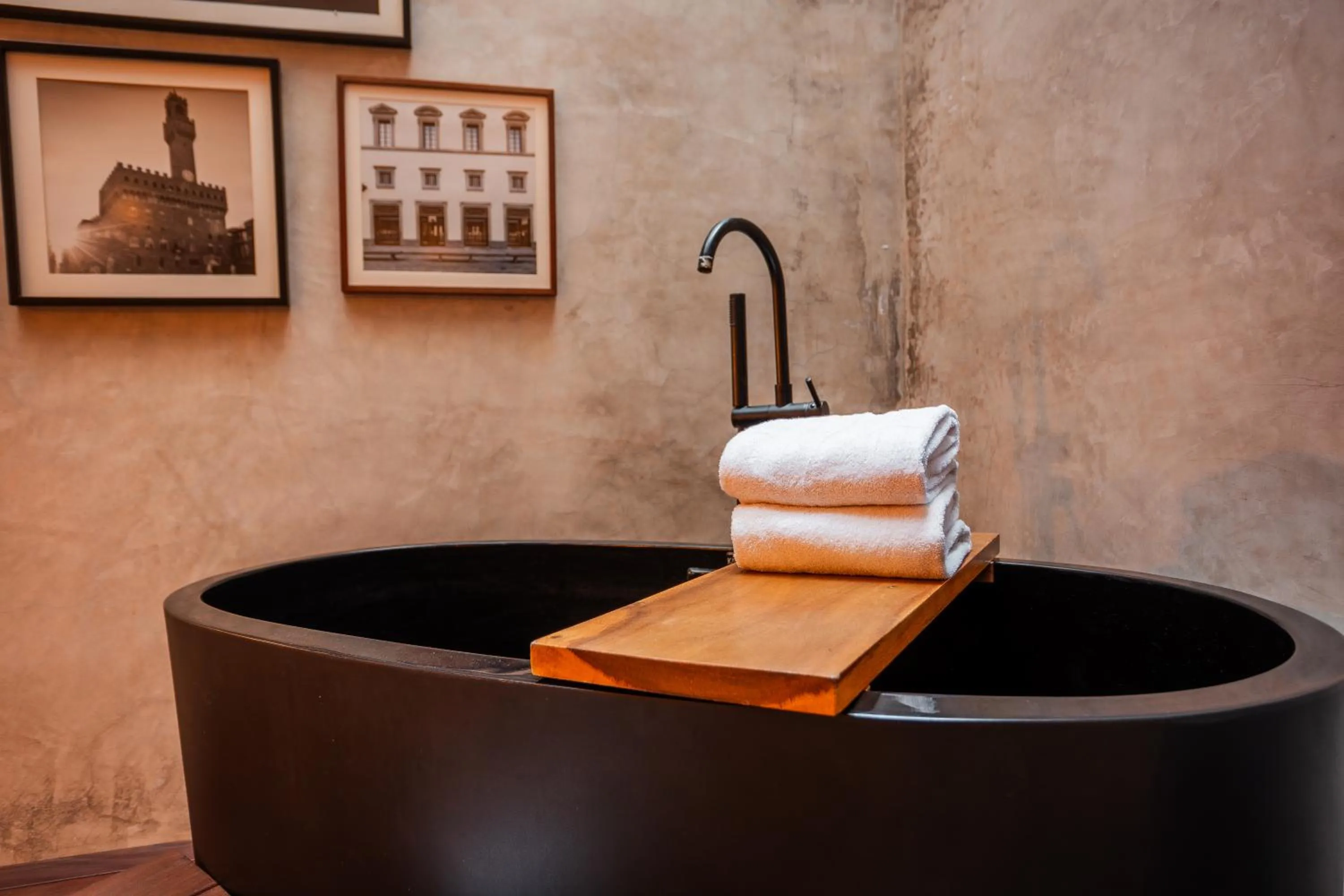 Bath in Diez Diez Collection