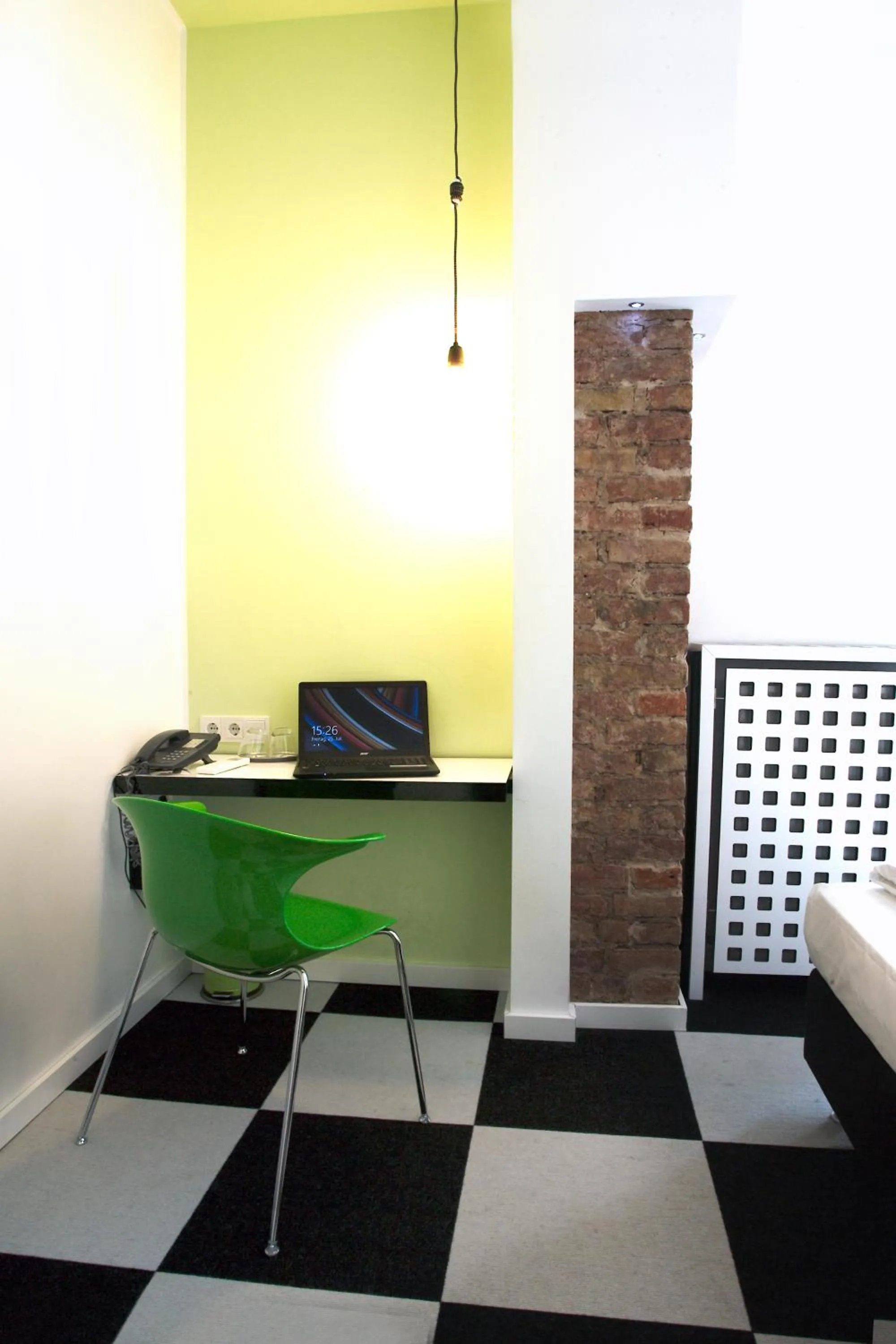 TV and multimedia in Hotel Cristall - Frankfurt City