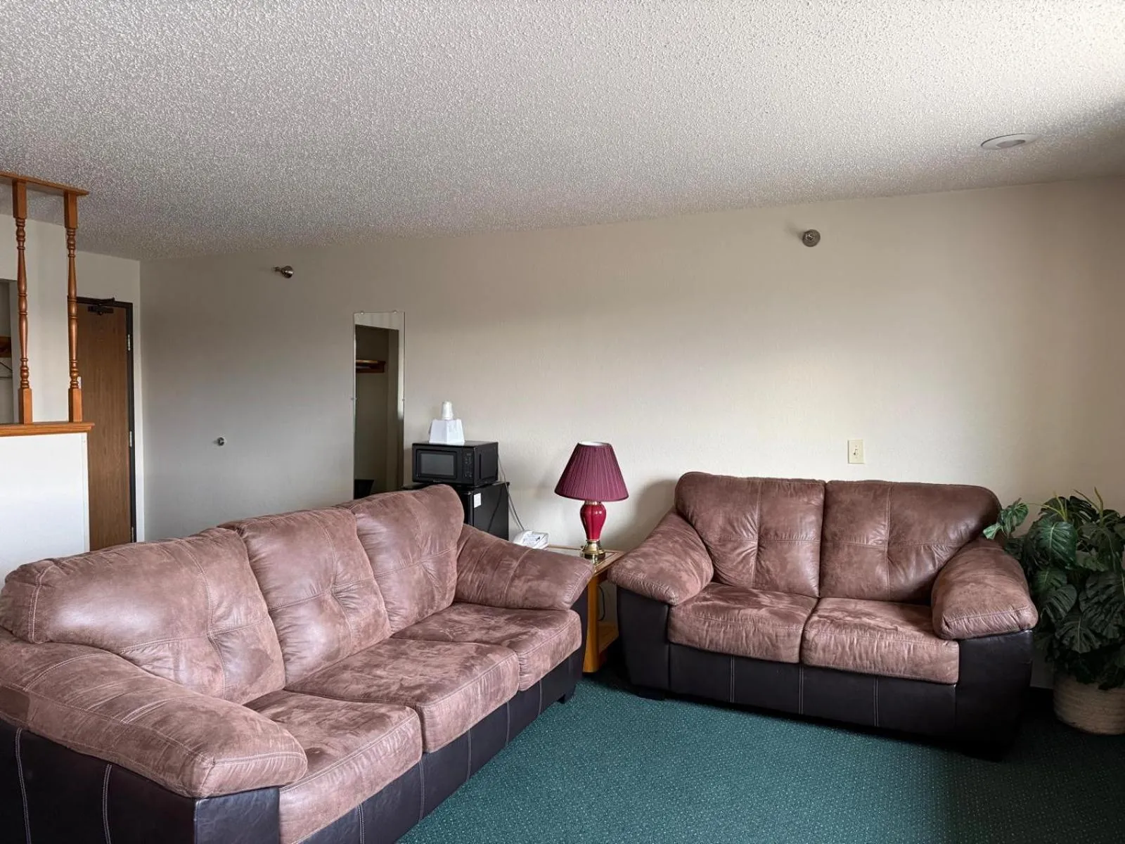 Cassville Four Seasons Inn & Suites