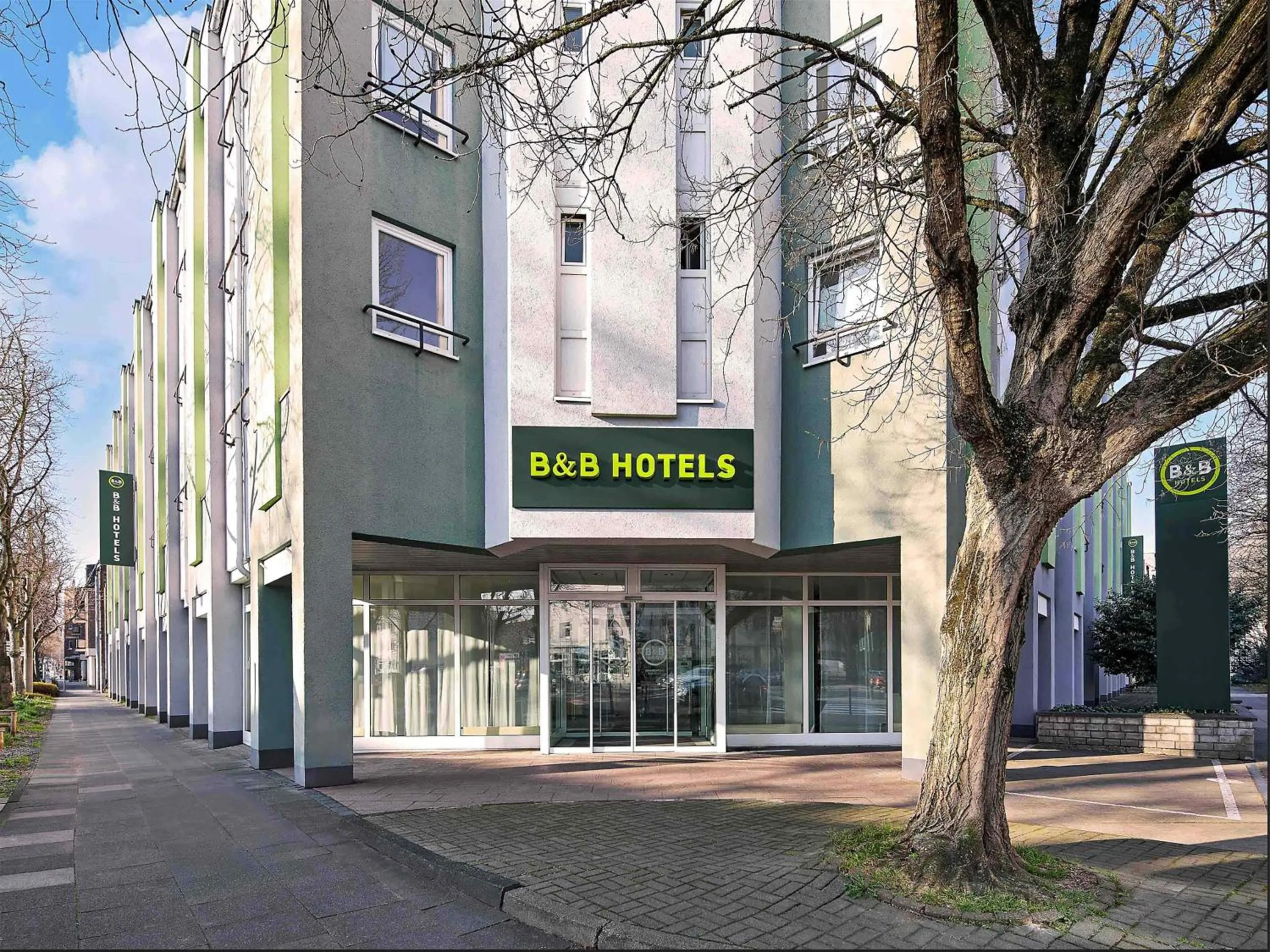 Property building in B&B Hotel Bonn-City