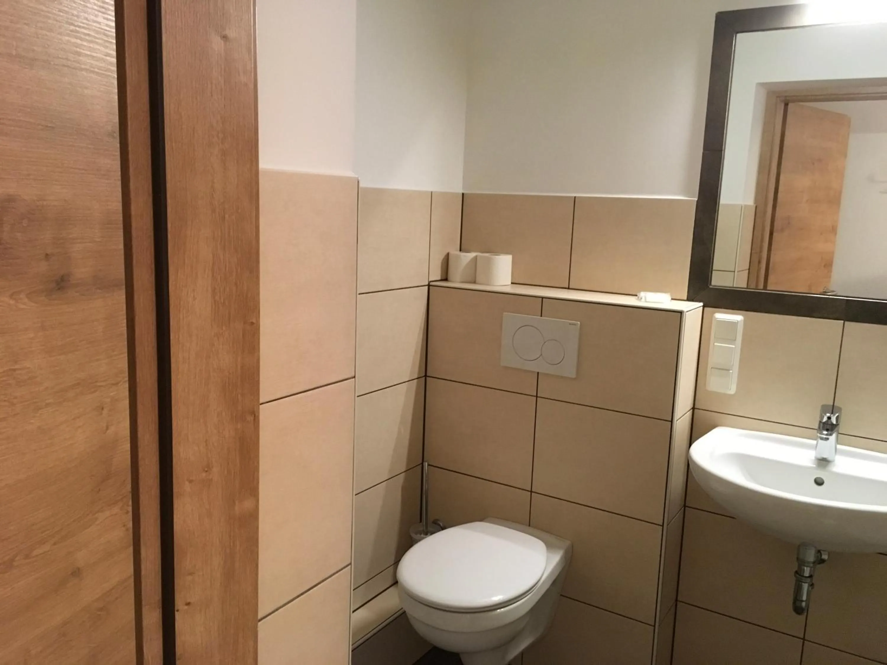 Bathroom in Hotel-Pension zum Paradies