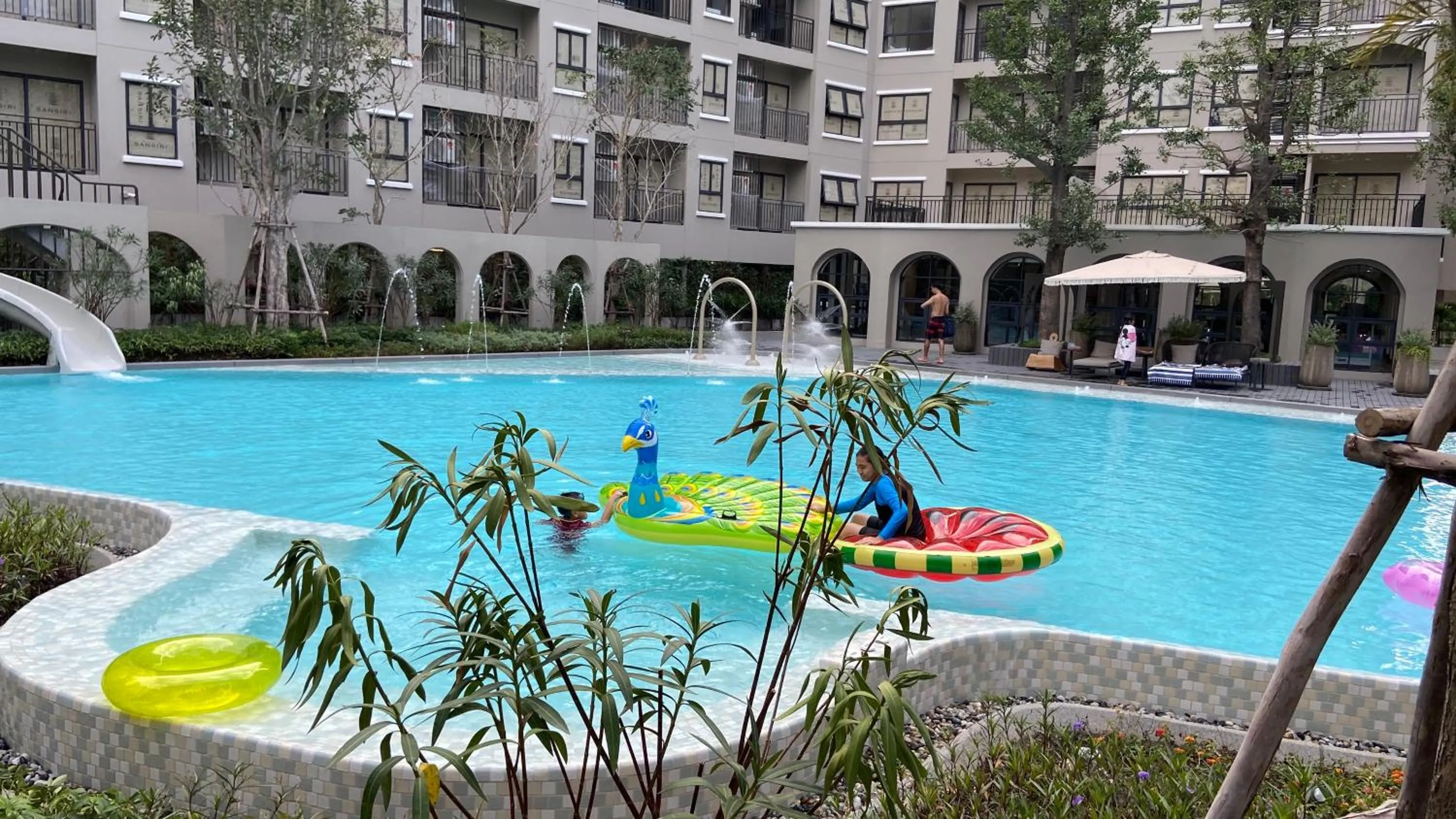 La Casita pool access condo HuaHin