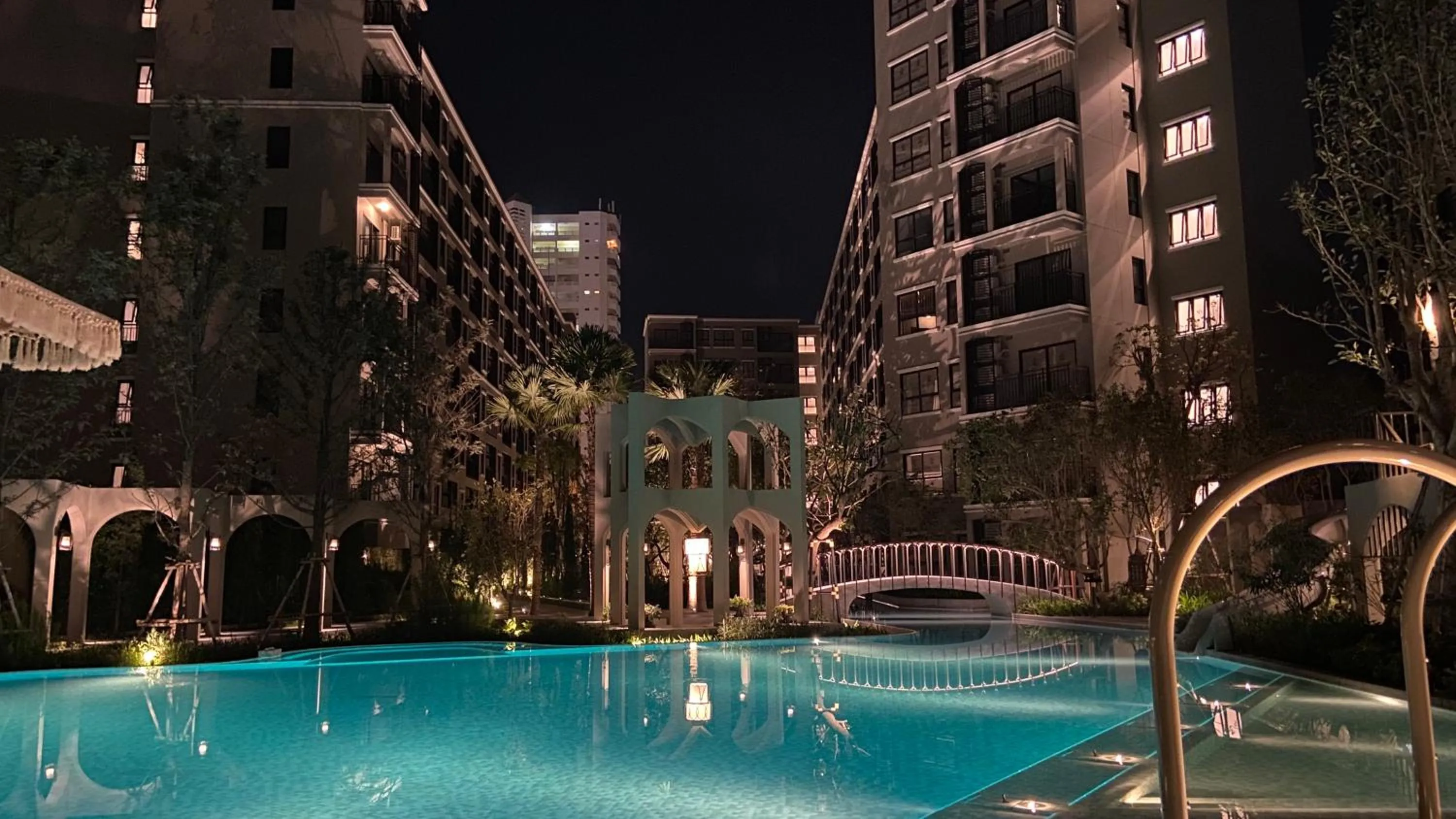 La Casita pool access condo HuaHin