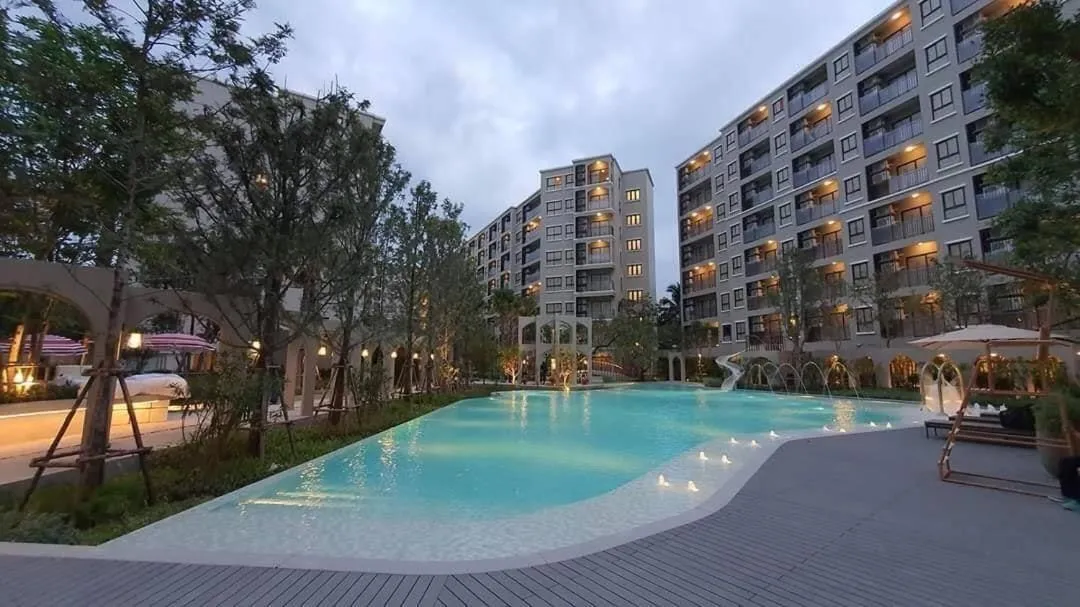La Casita pool access condo HuaHin