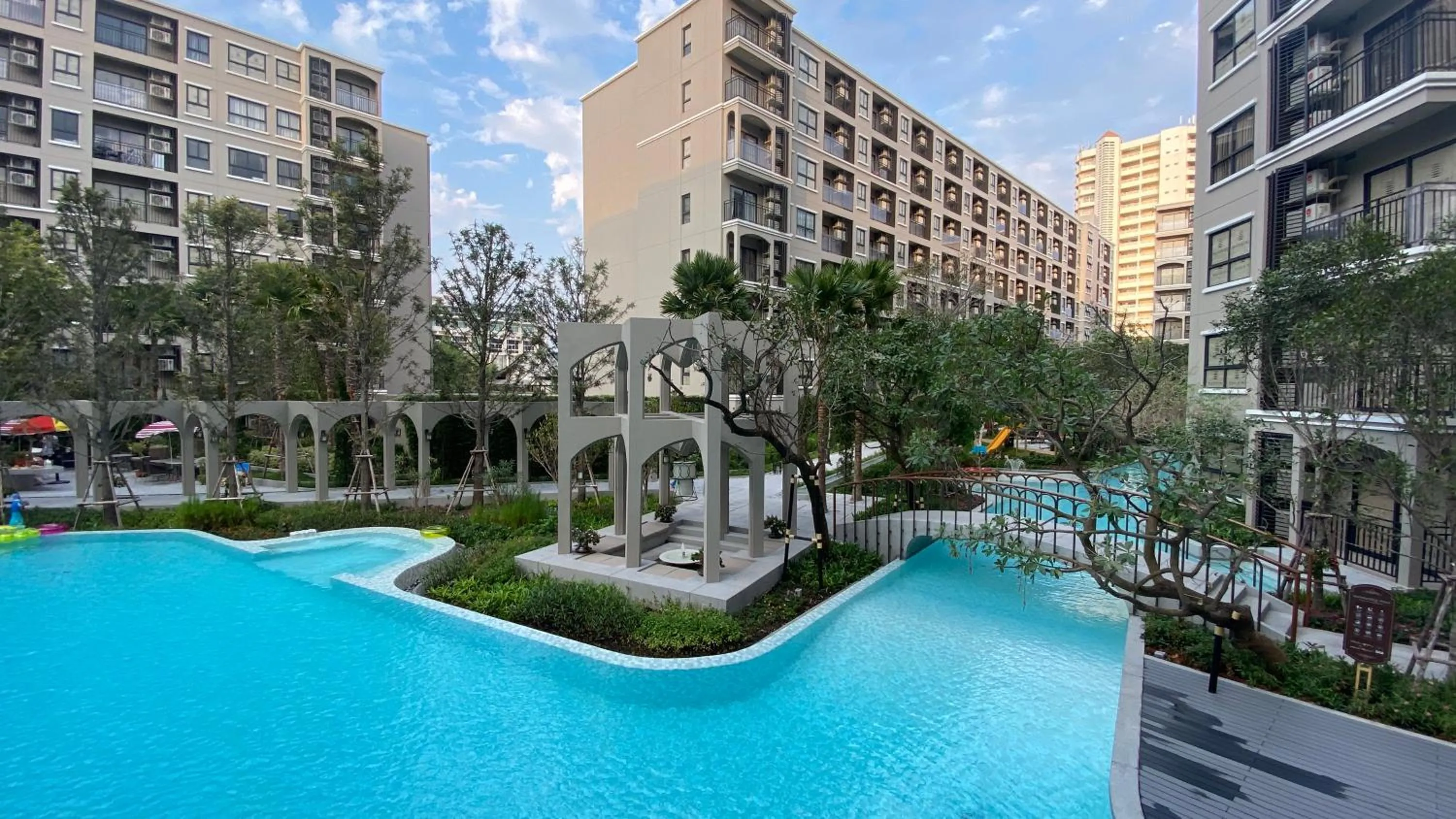 La Casita pool access condo HuaHin