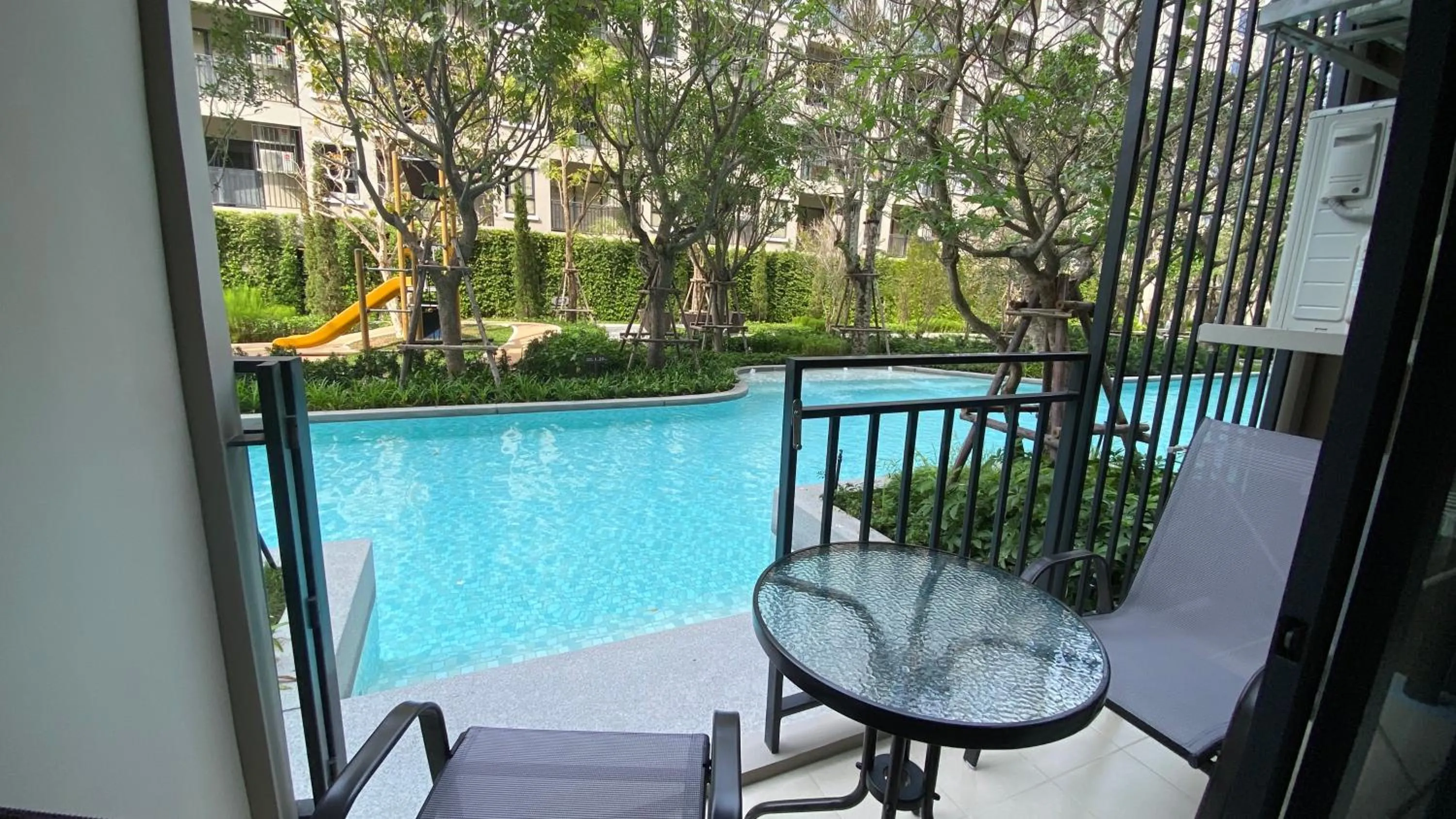 La Casita pool access condo HuaHin