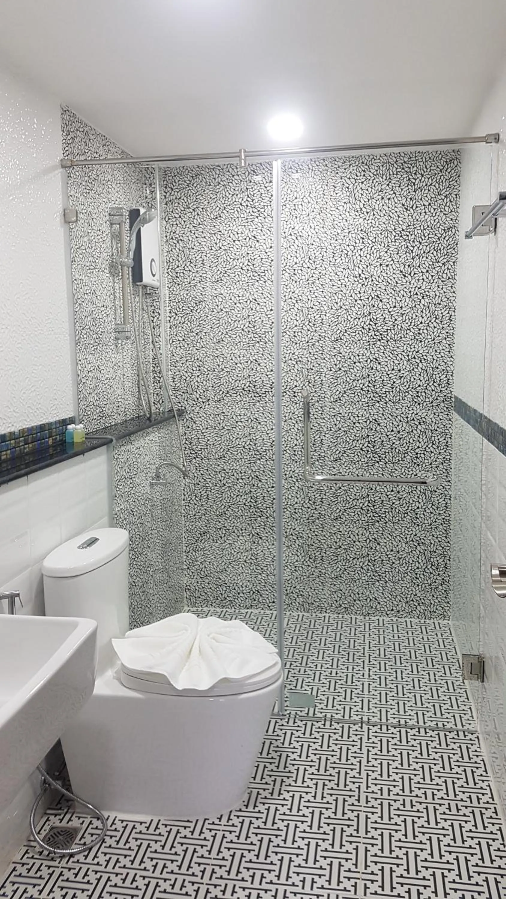 Bathroom in La Capannina Hotel Patong