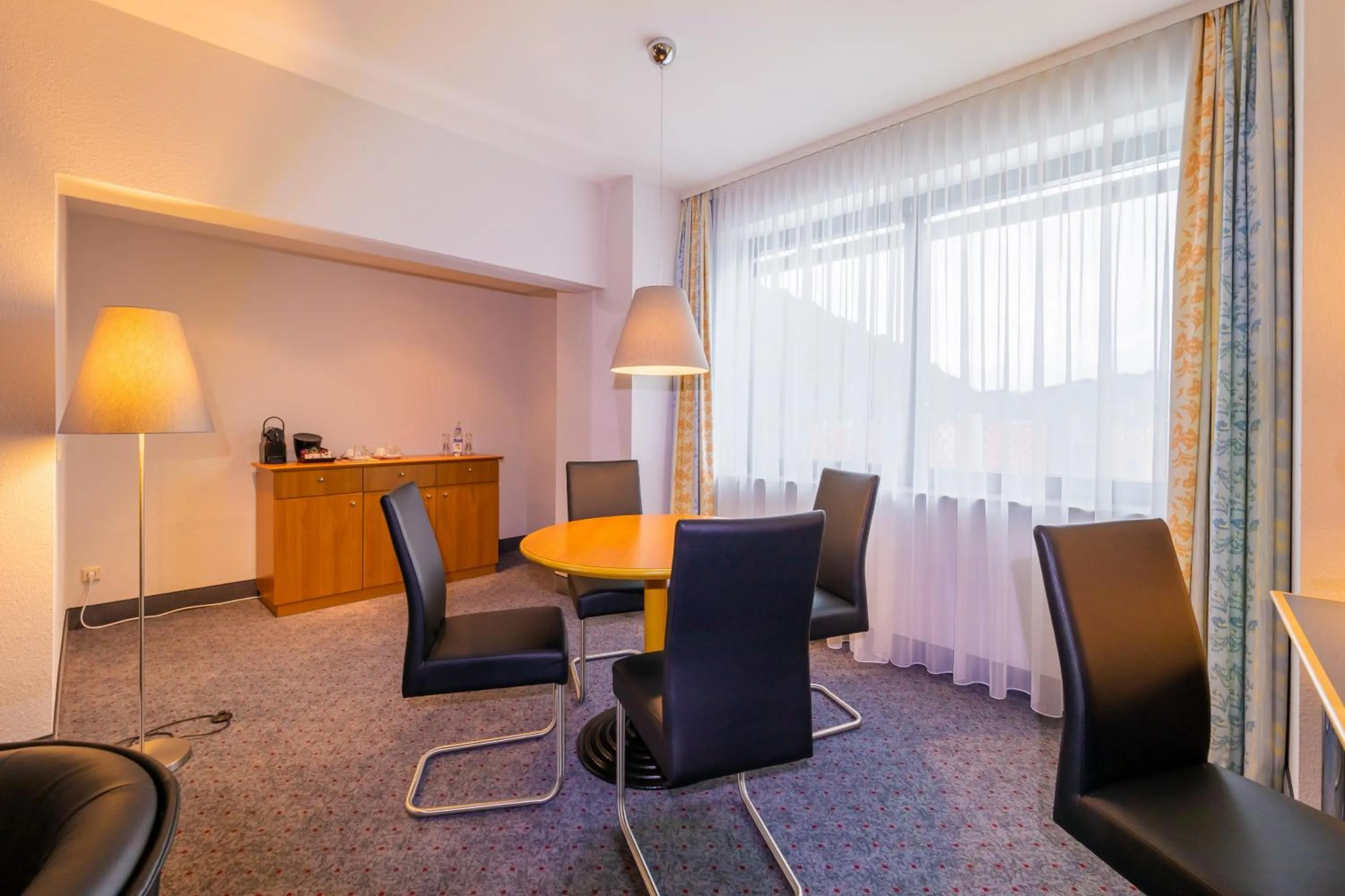 Living room in City Hotel Suhl