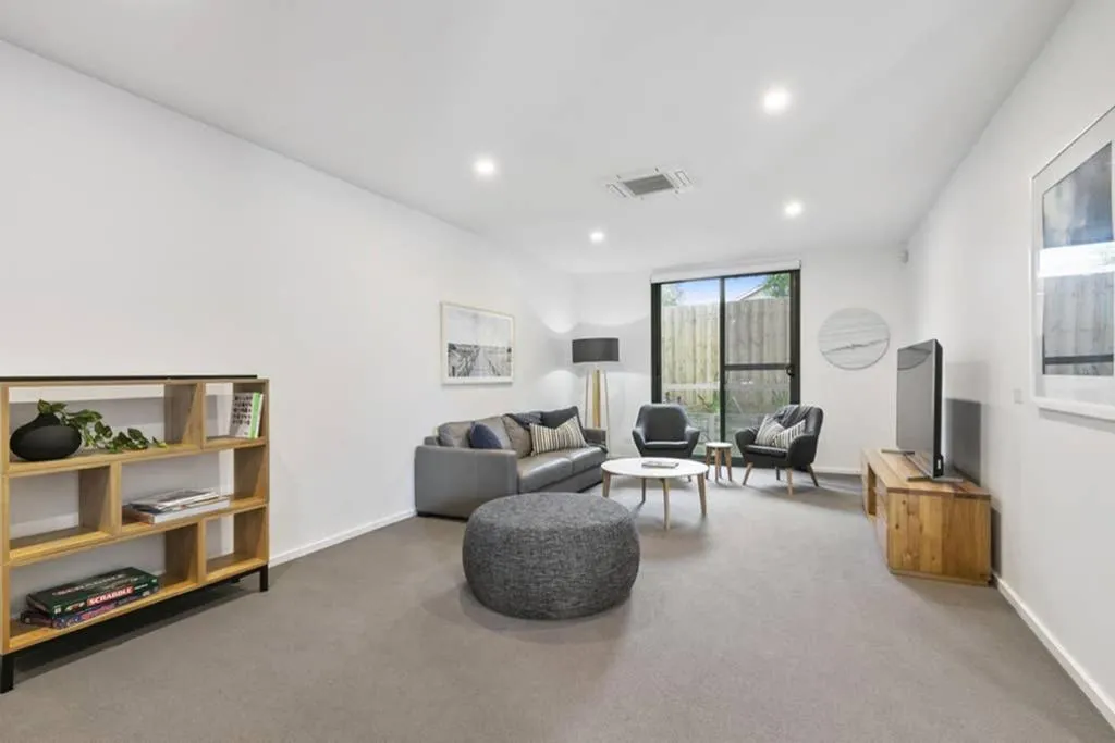 Stunning Main Beach Location- Anglesea