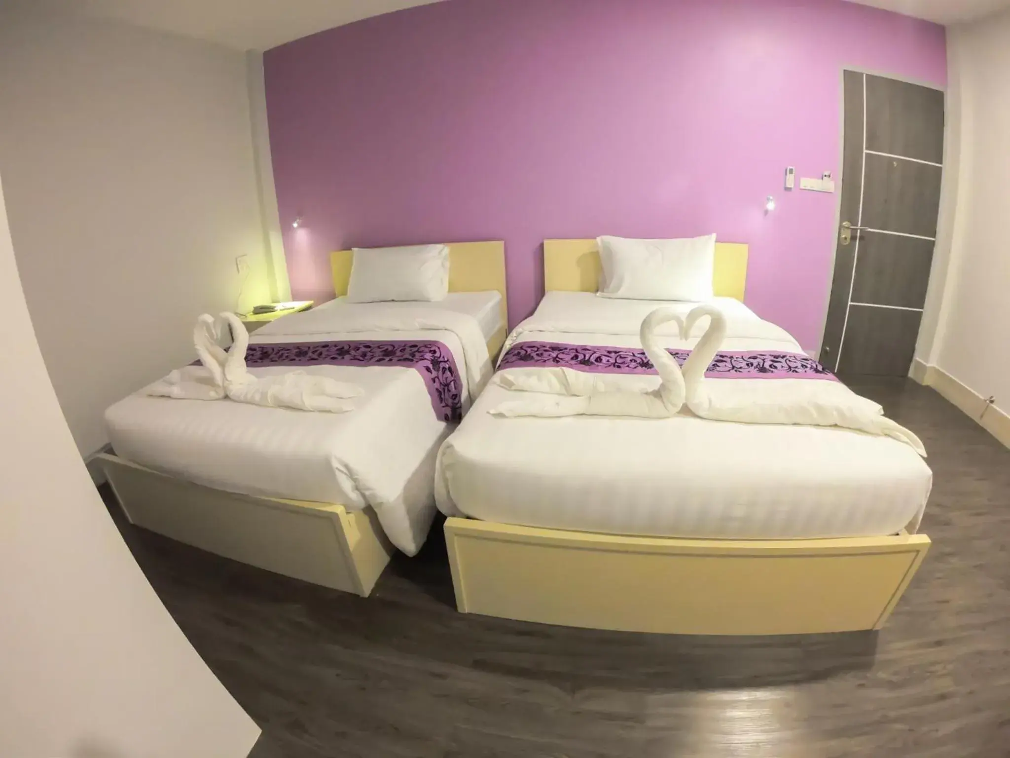 Bed in Thap Sakae Hotel Bed in Thap Sakae Hotel