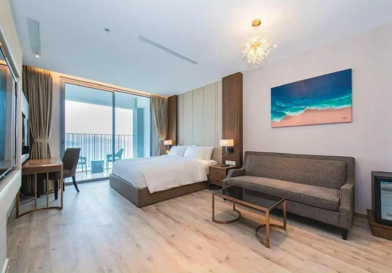 Family Room with Sea View in Homie Panorama Beachfront Residences Nha Trang Family Room with Sea View in Homie Panorama Beachfront Residences Nha Trang