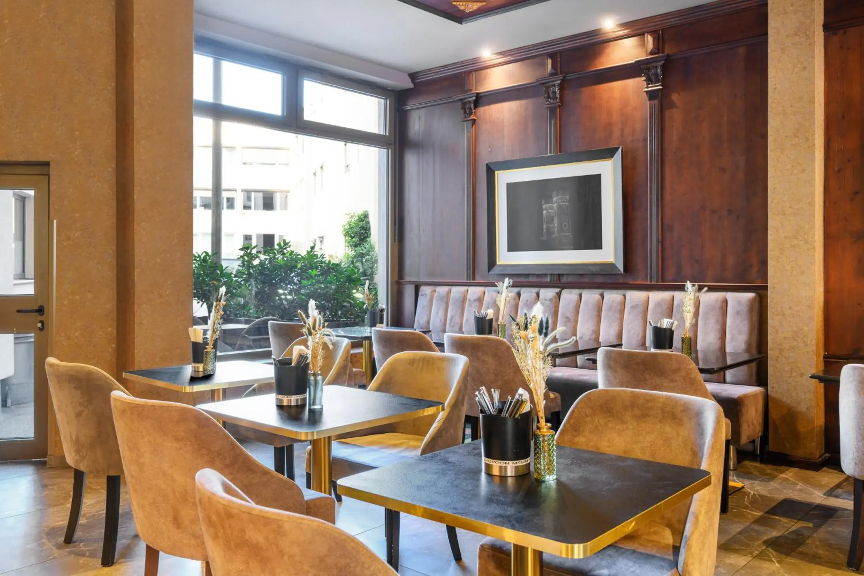 KING's Hotel First KING's Hotel First