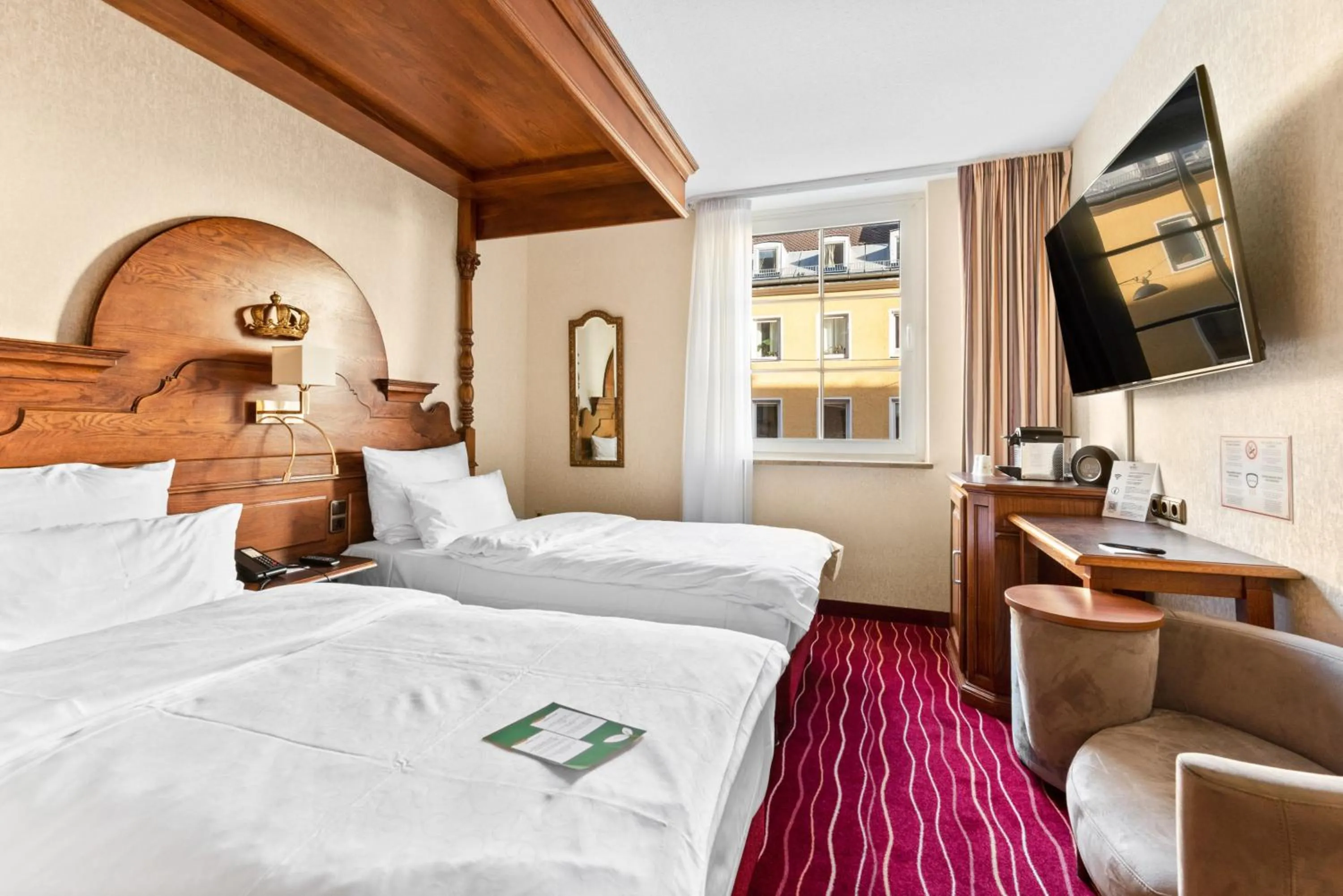 Photo of the whole room, Bed in KING's Hotel First