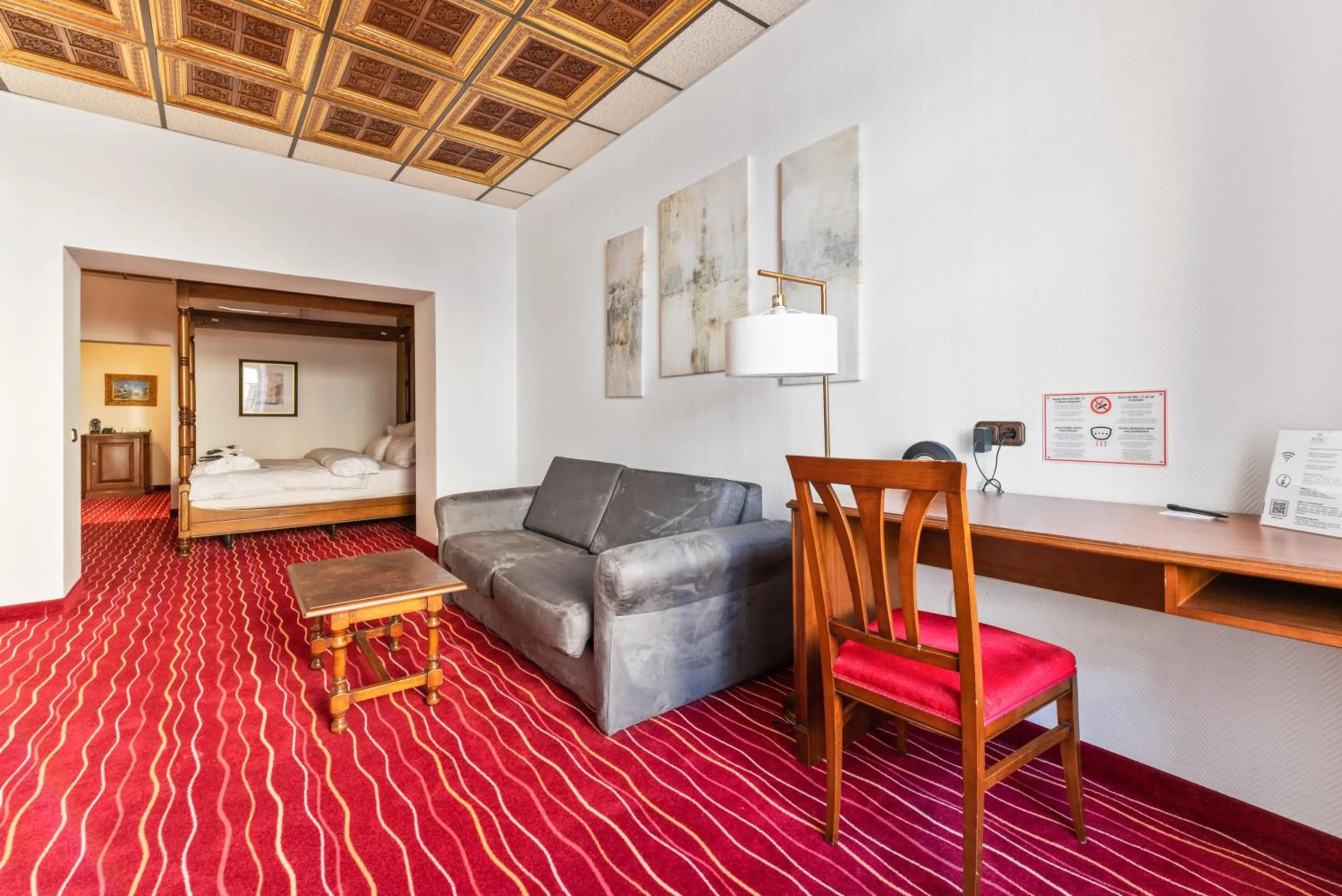 Bed in KING's Hotel First