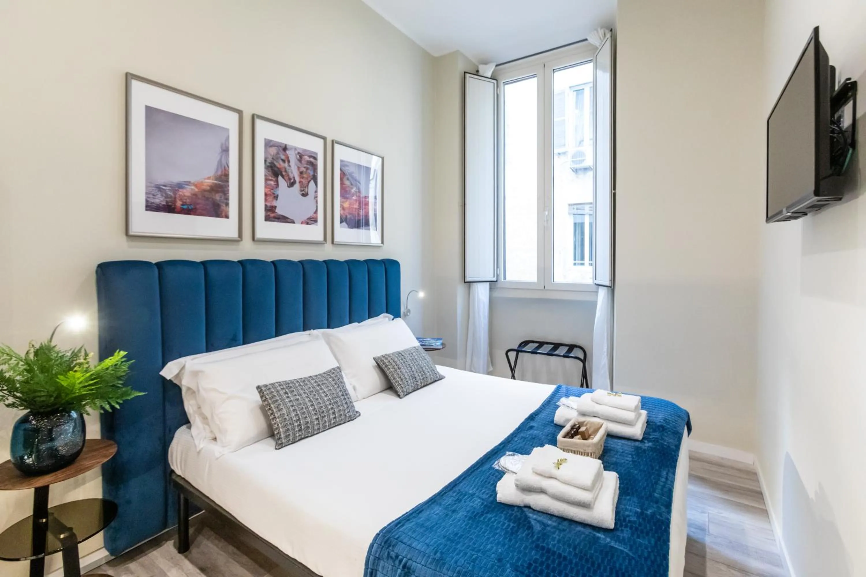 Bed in Suites 44 - Guesthouse close to Vaticano, San Pietro, Castel Sant'angelo