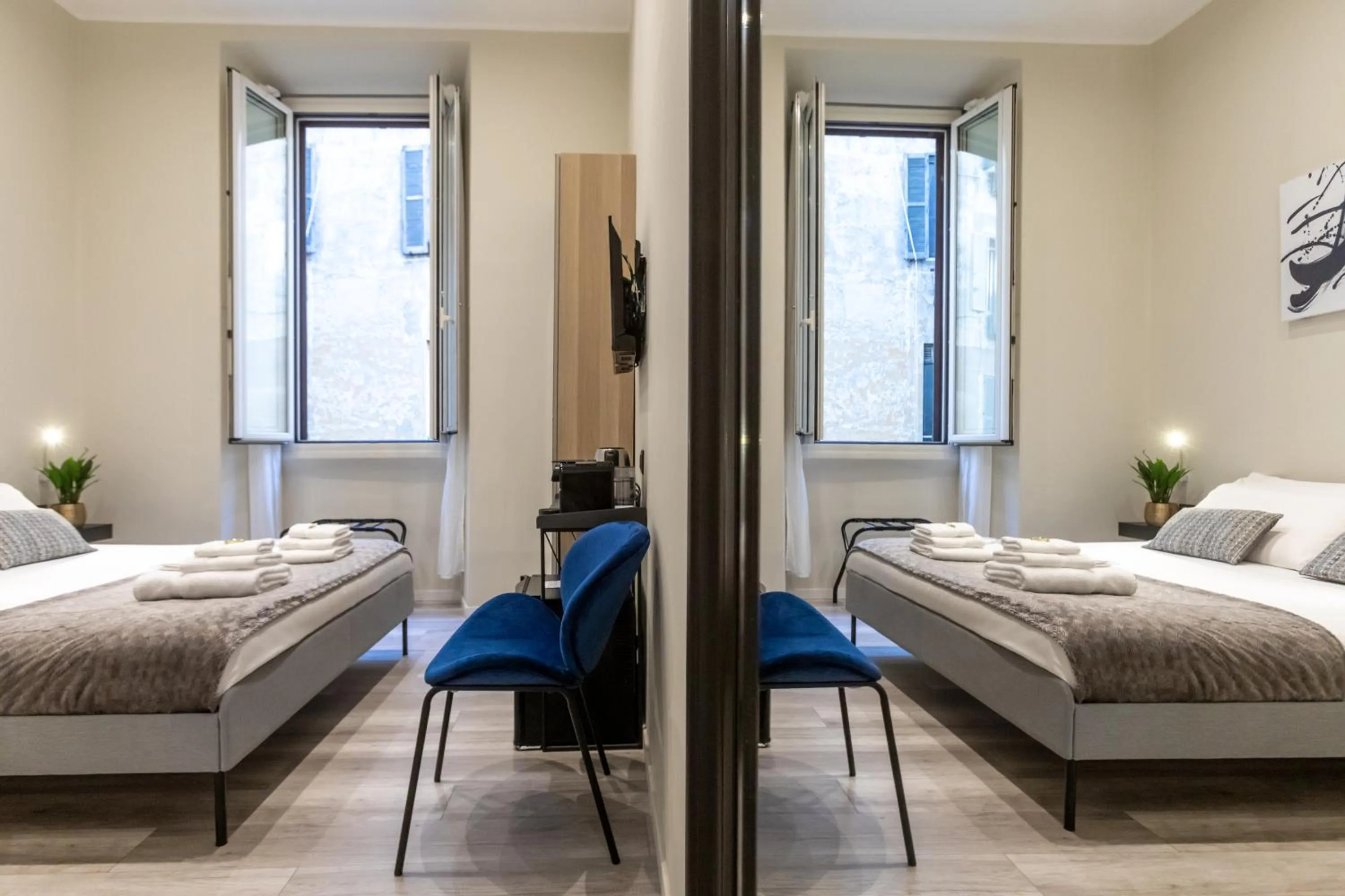 Bedroom, Bed in Suites 44 - Guesthouse close to Vaticano, San Pietro, Castel Sant'angelo