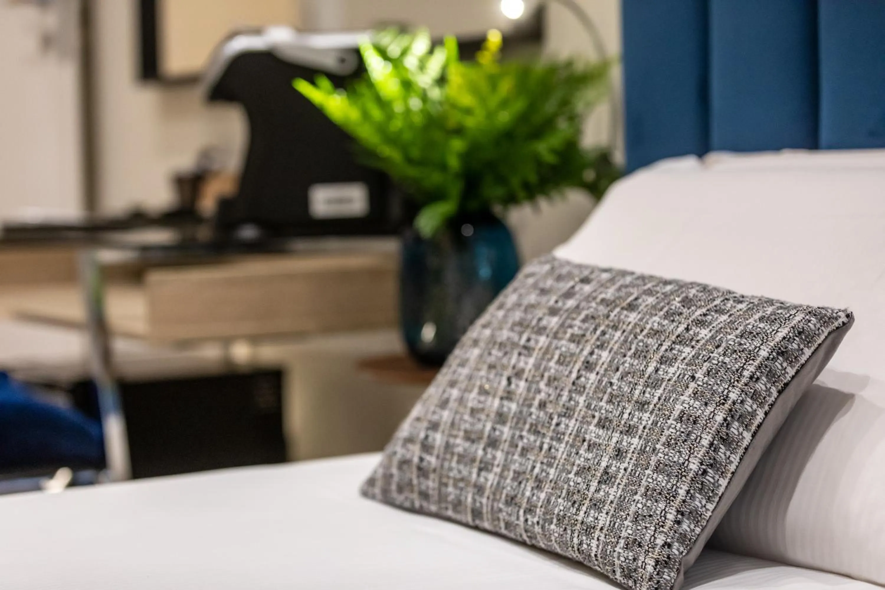 Bed in Suites 44 - Guesthouse close to Vaticano, San Pietro, Castel Sant'angelo