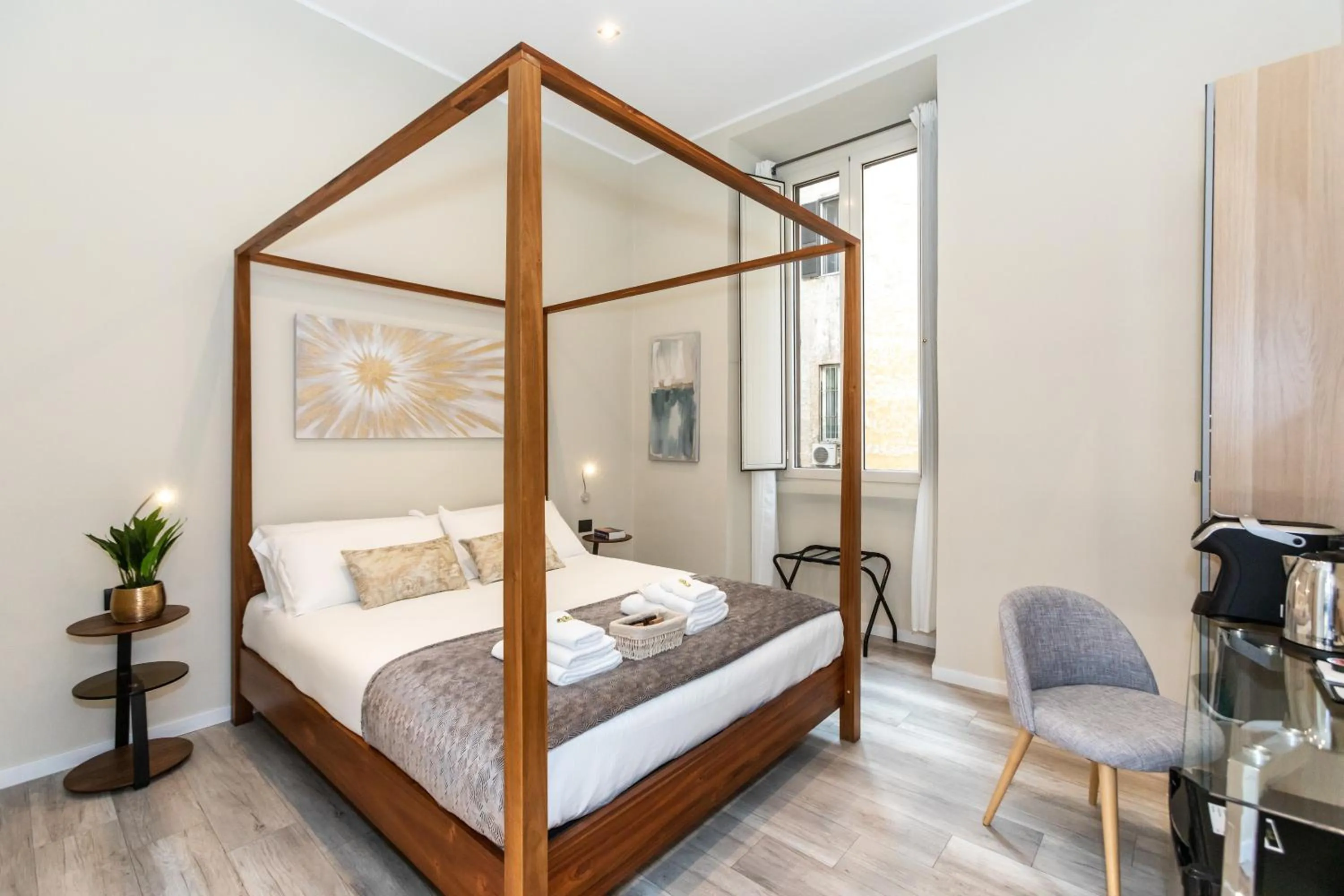 Photo of the whole room, Bed in Suites 44 - Guesthouse close to Vaticano, San Pietro, Castel Sant'angelo