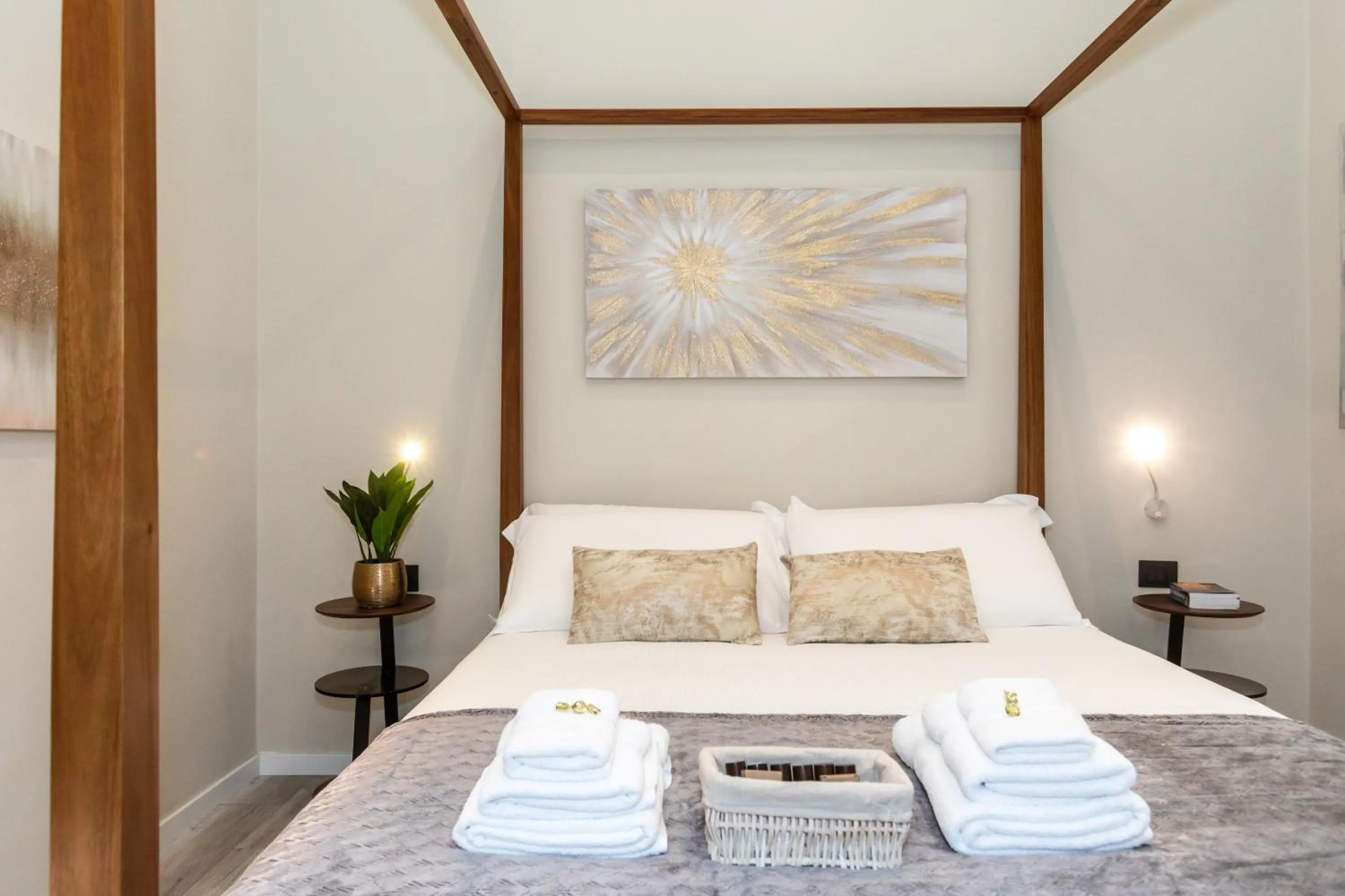 Bed in Suites 44 - Guesthouse close to Vaticano, San Pietro, Castel Sant'angelo