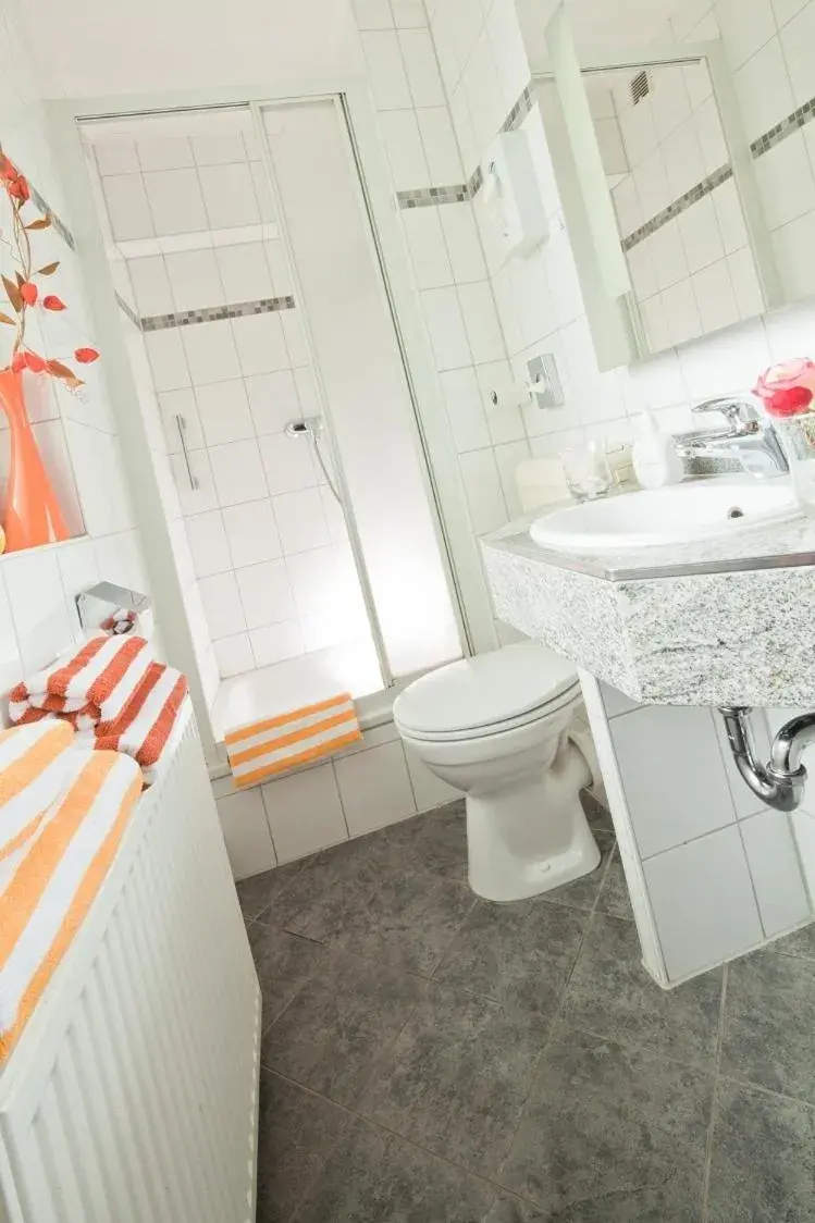 Double Room in Kocks Hotel Garni Double Room in Kocks Hotel Garni