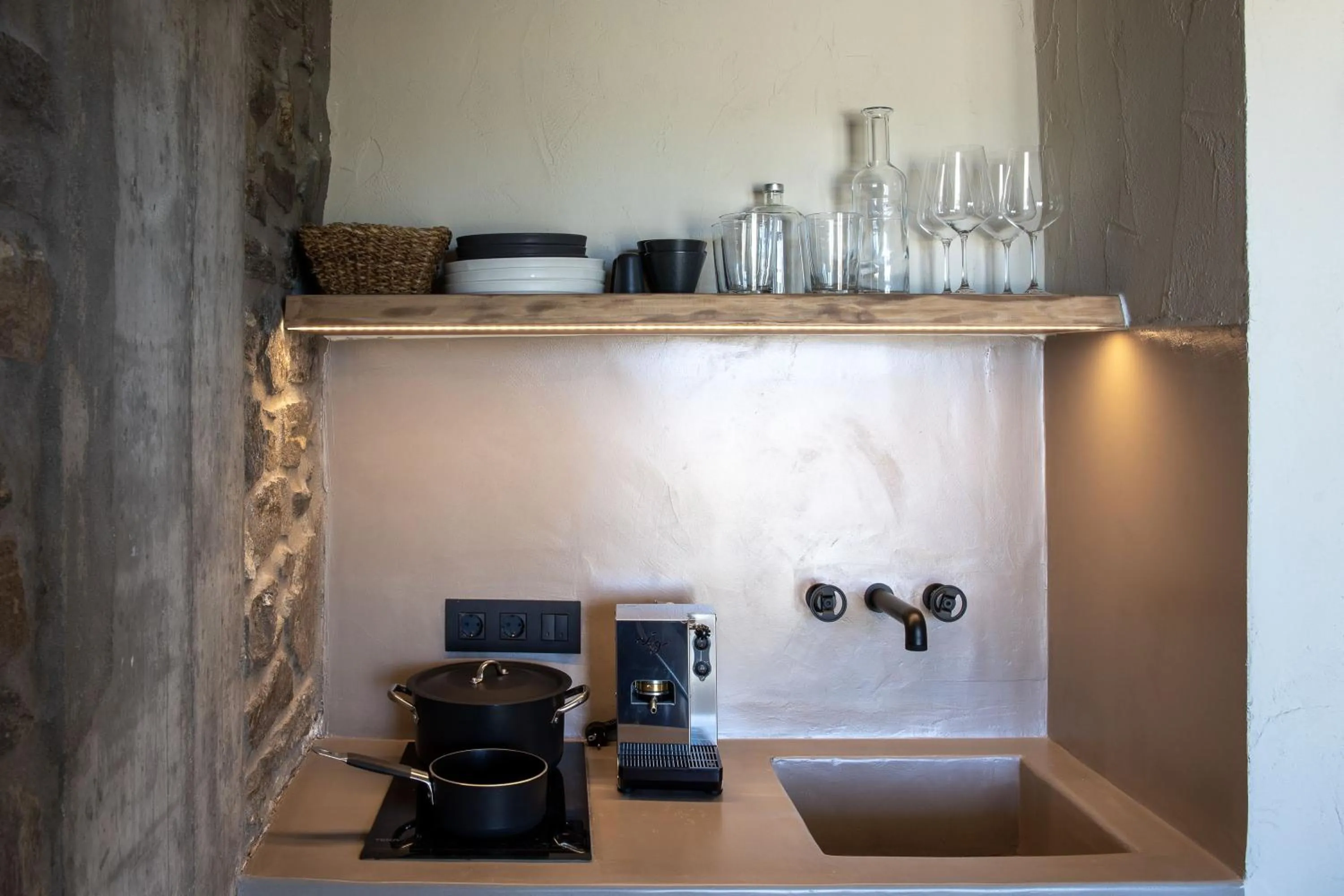 Coffee/tea facilities in Seesoo Paros Beachfront Resort