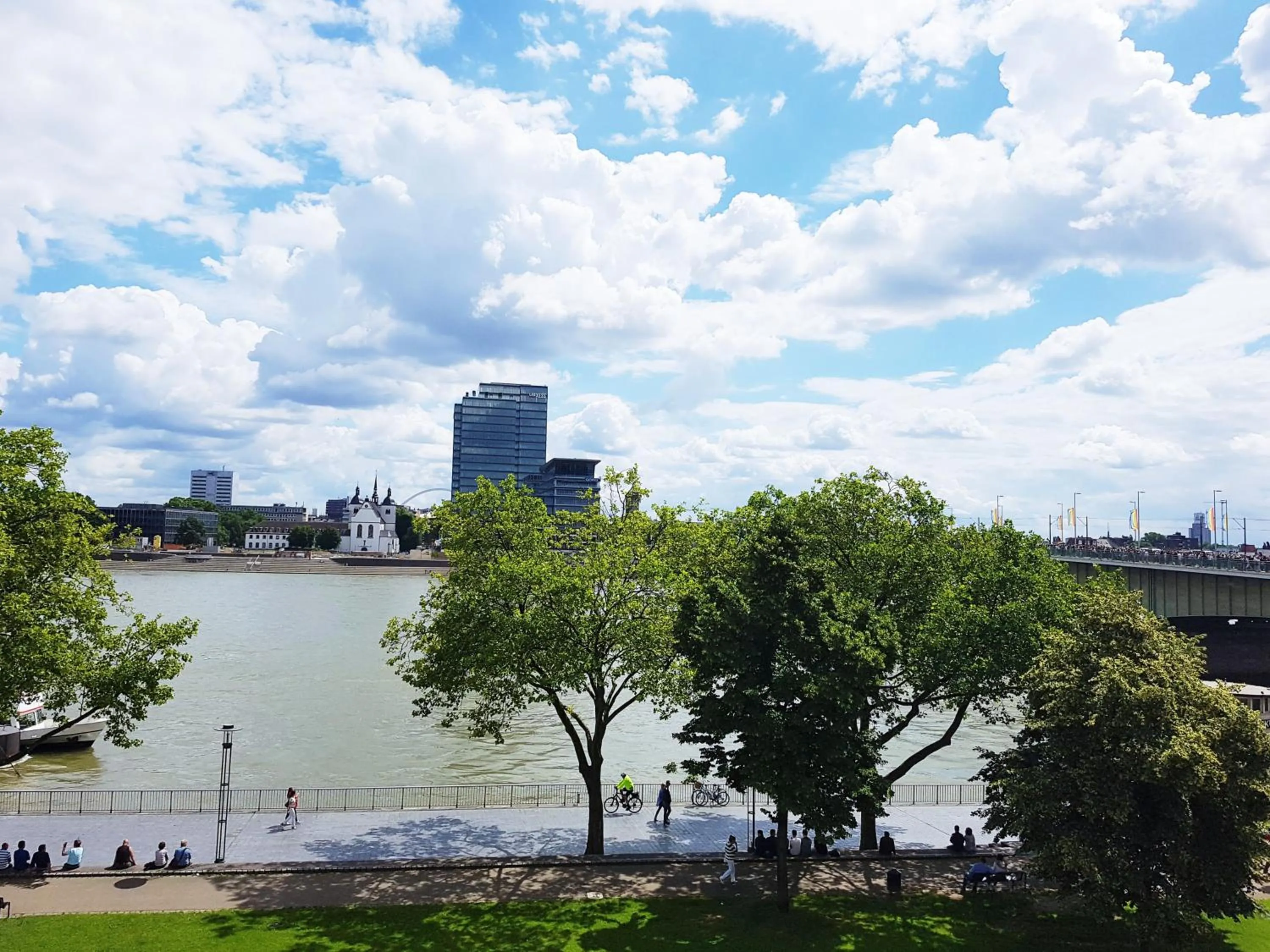 River view in Altstadthotel Hayk am Rhein