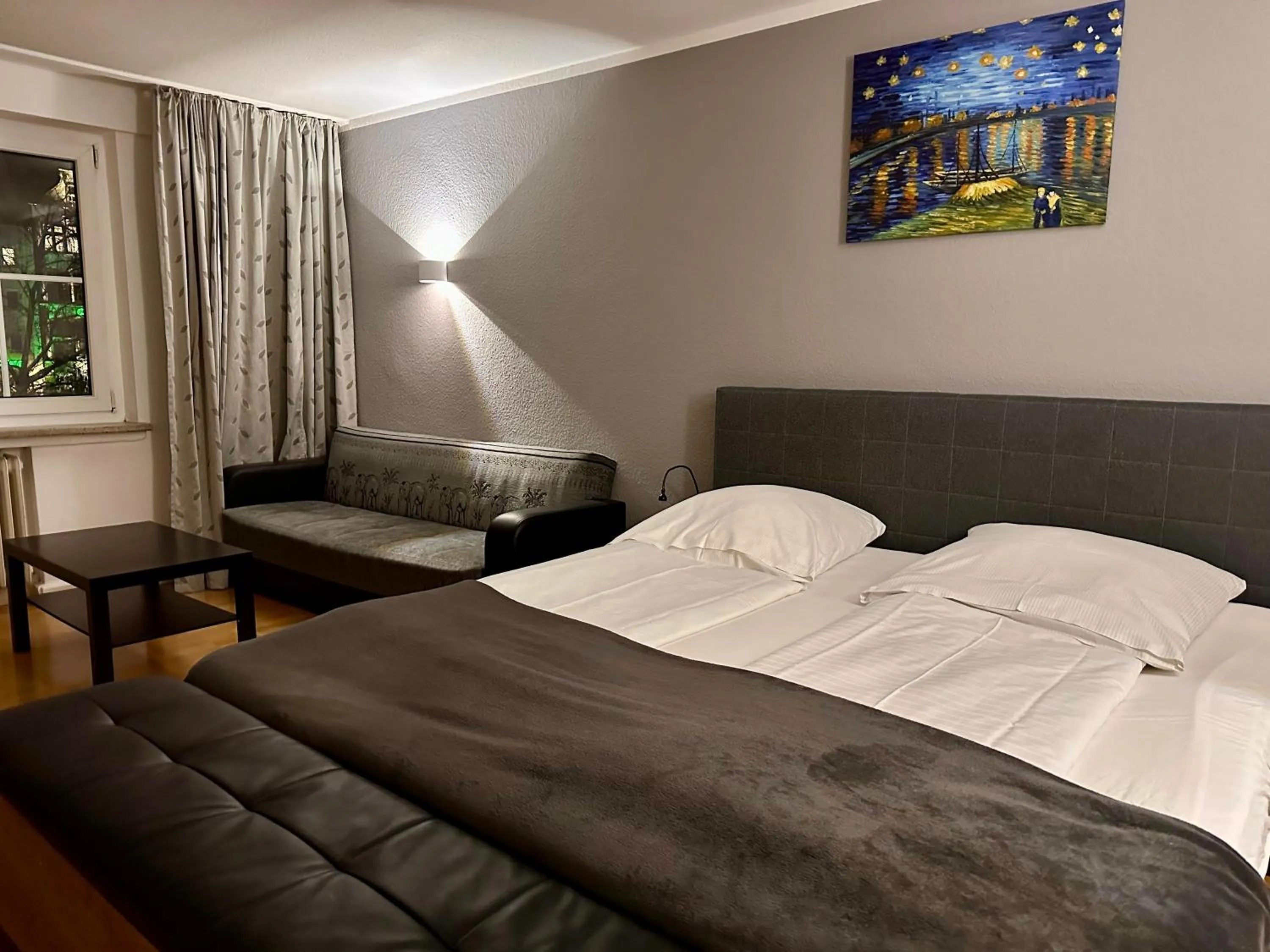 Bed in Altstadthotel Hayk am Rhein