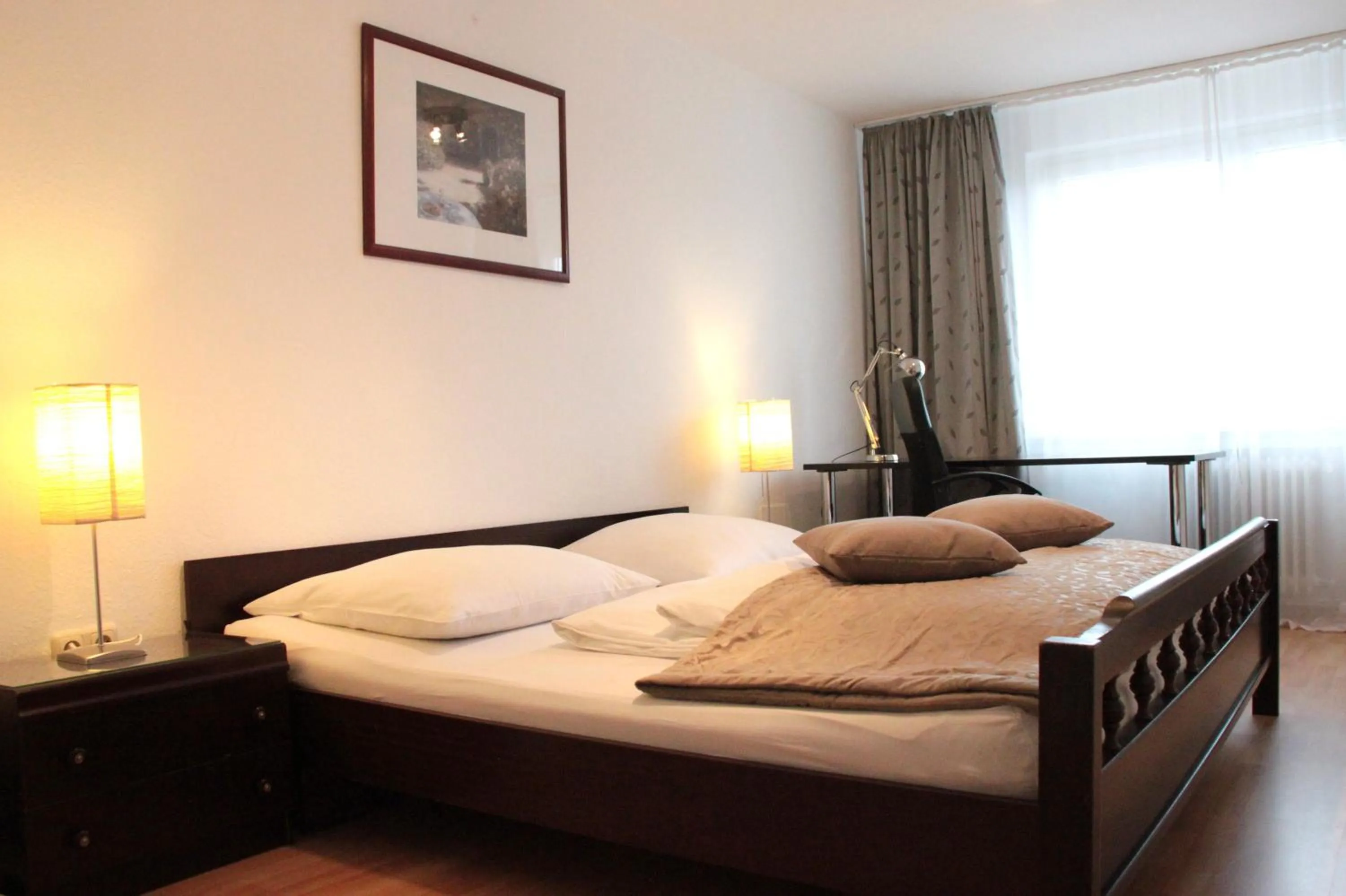 Photo of the whole room, Bed in Altstadthotel Hayk am Rhein