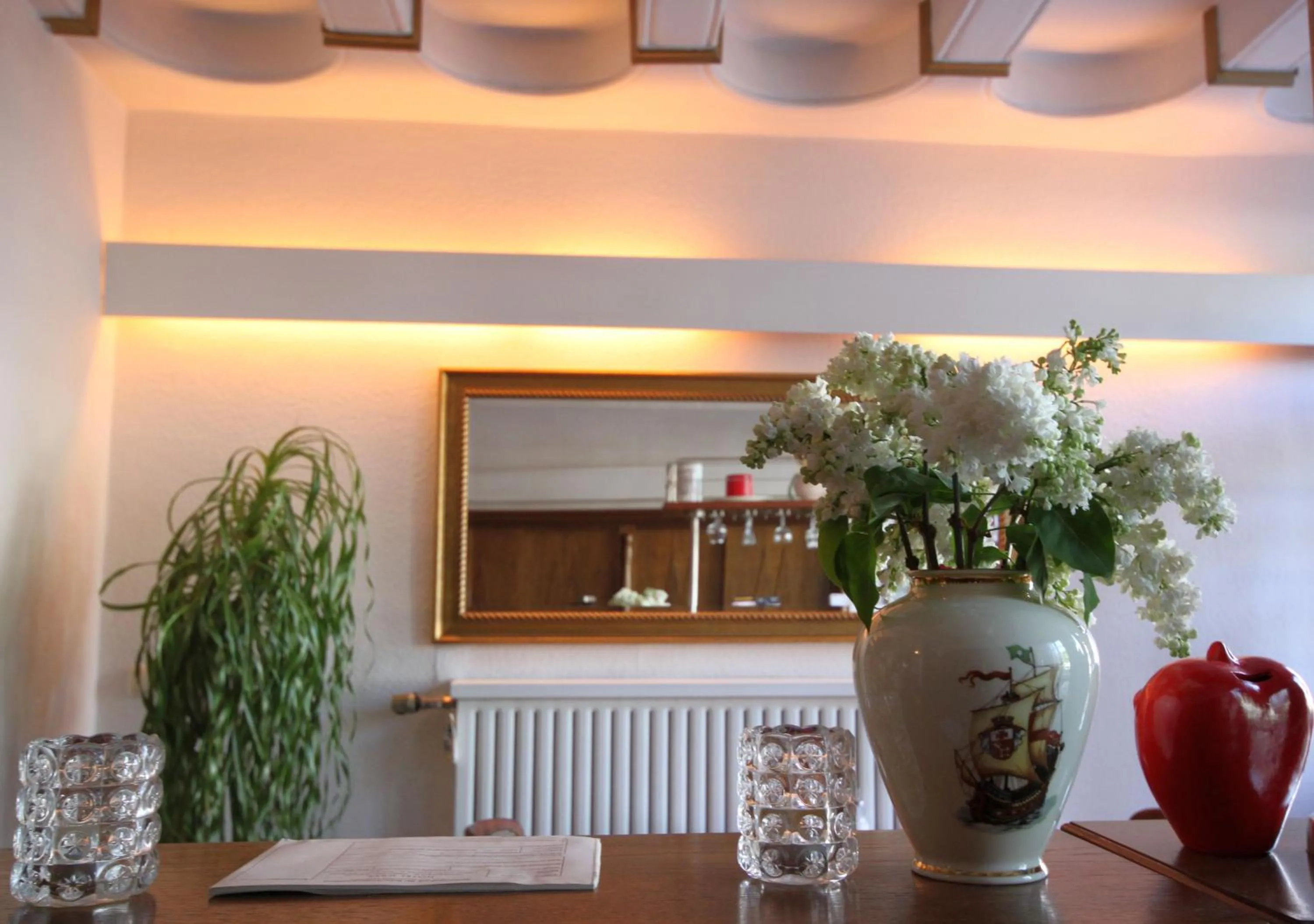 Lobby or reception in Altstadthotel Hayk am Rhein