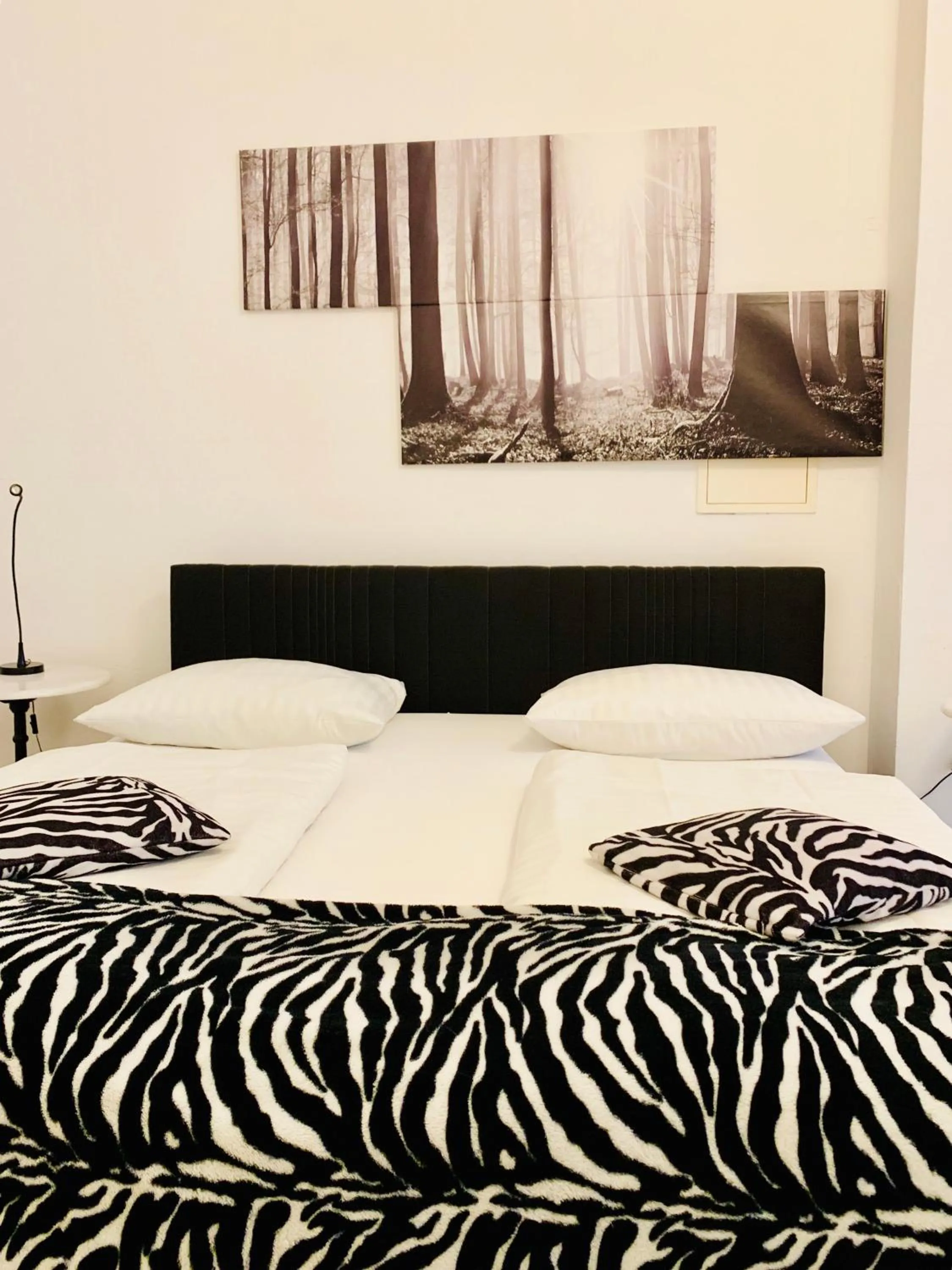 Bed in Altstadthotel Hayk am Rhein