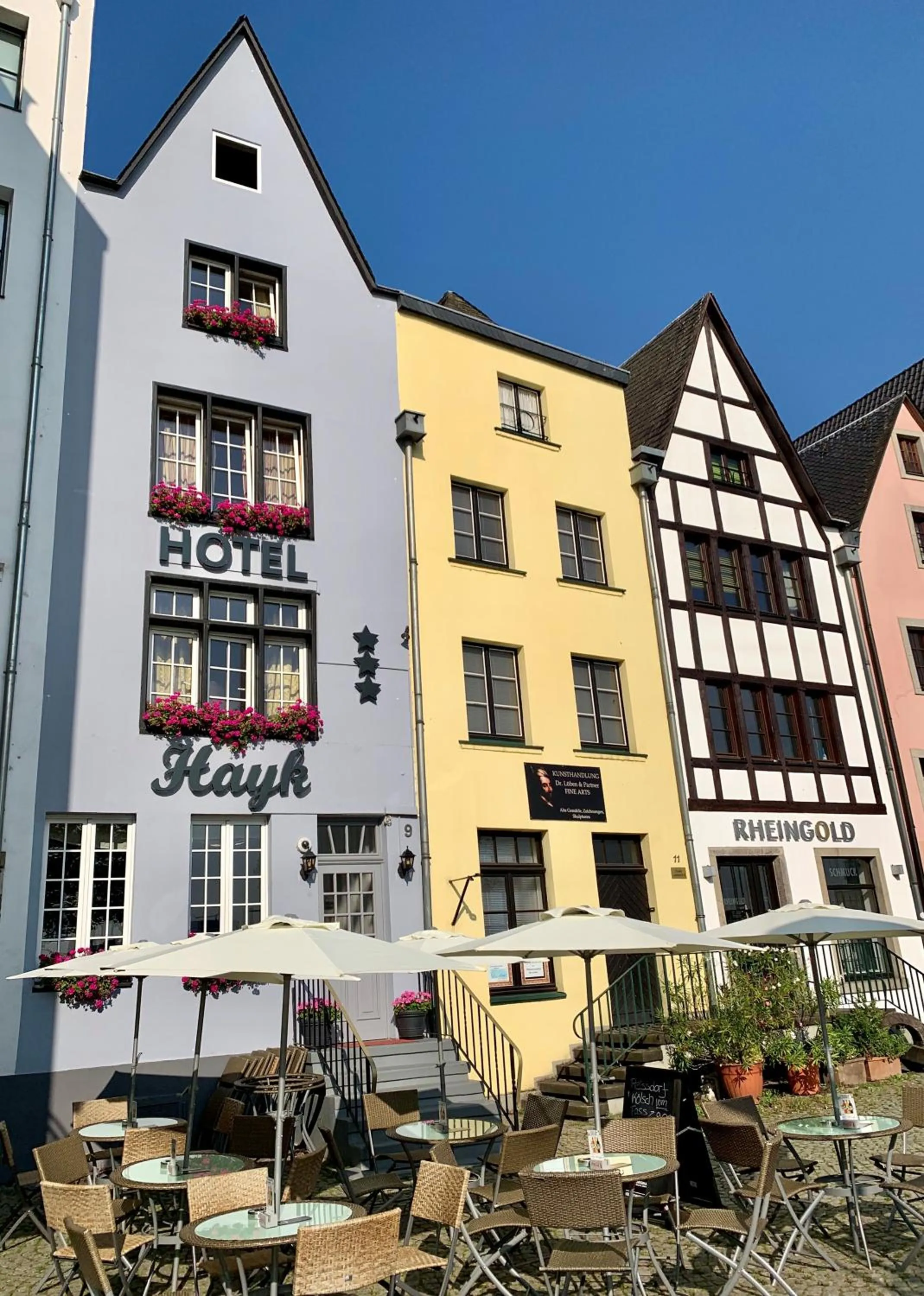 Property building in Altstadthotel Hayk am Rhein