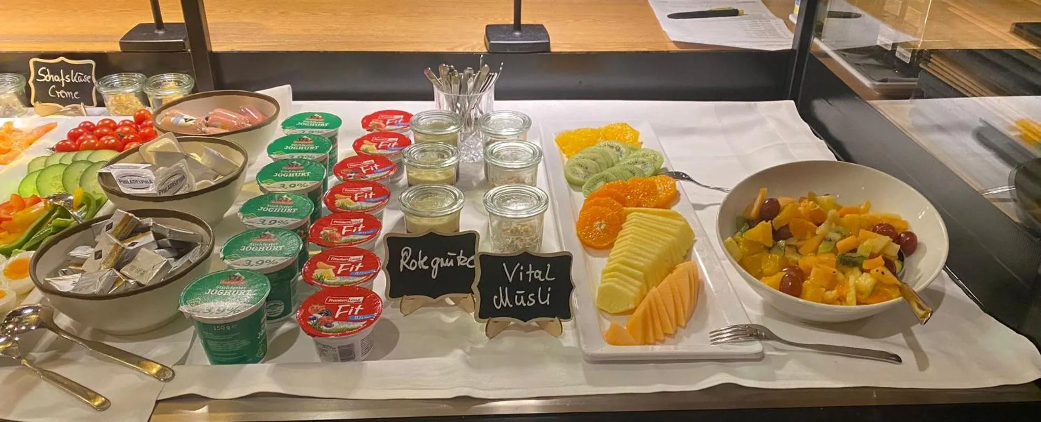 Breakfast in Stadthotel Waldhorn