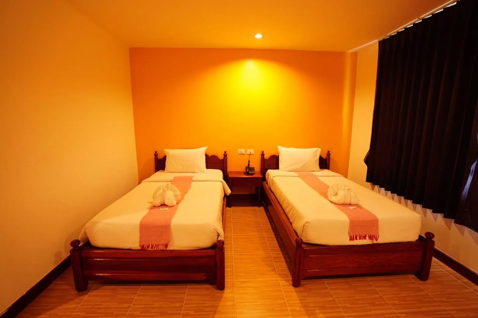 Photo of the whole room, Bed in Windsor Hotel