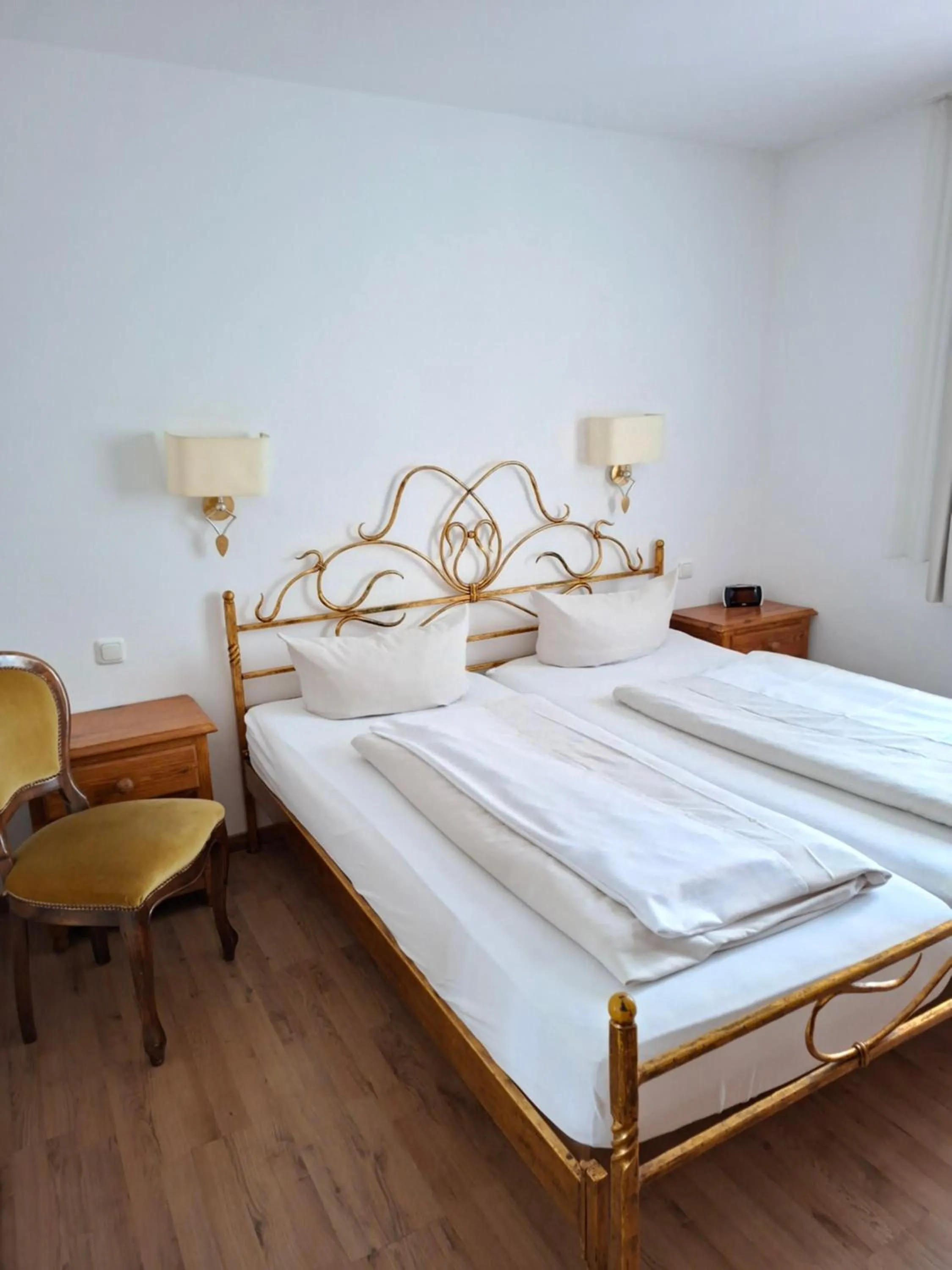 Photo of the whole room, Bed in Laimer Hof am Schloss Nymphenburg